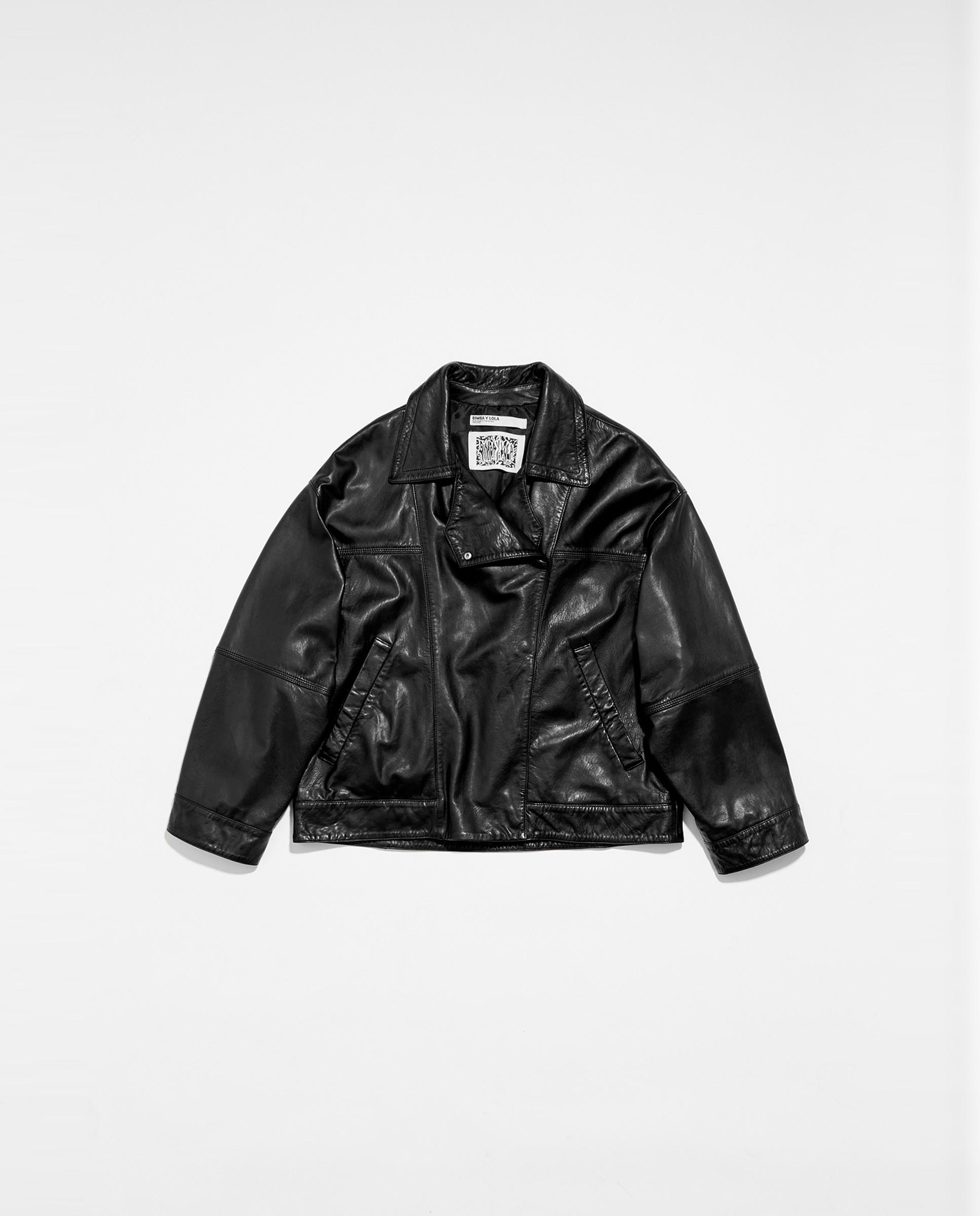 Blusão de Pele com Botões Preto-5
