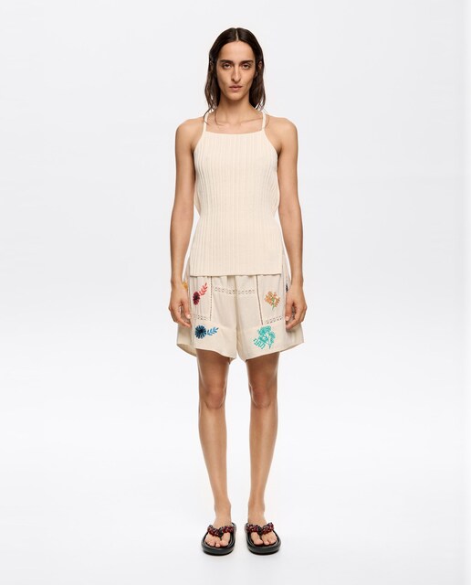 Imagem 0 de Bermudas com Bordados Multicolor
