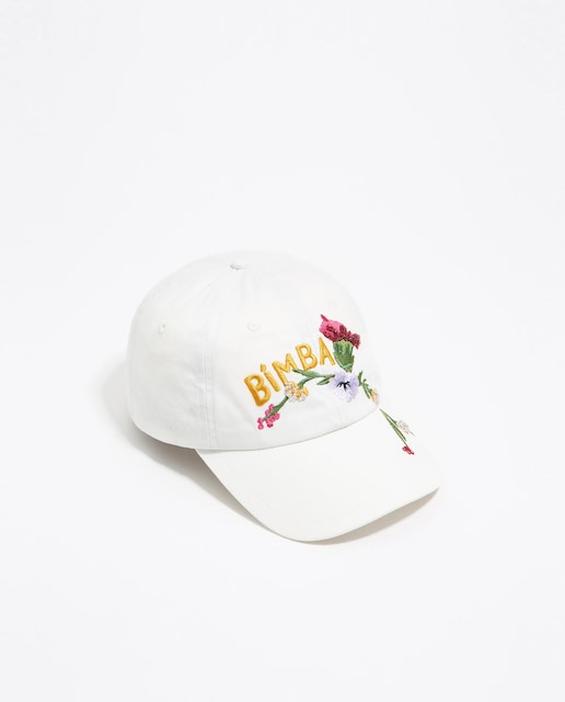Imagem 0 de Boné em Algodão com Flores em Branco