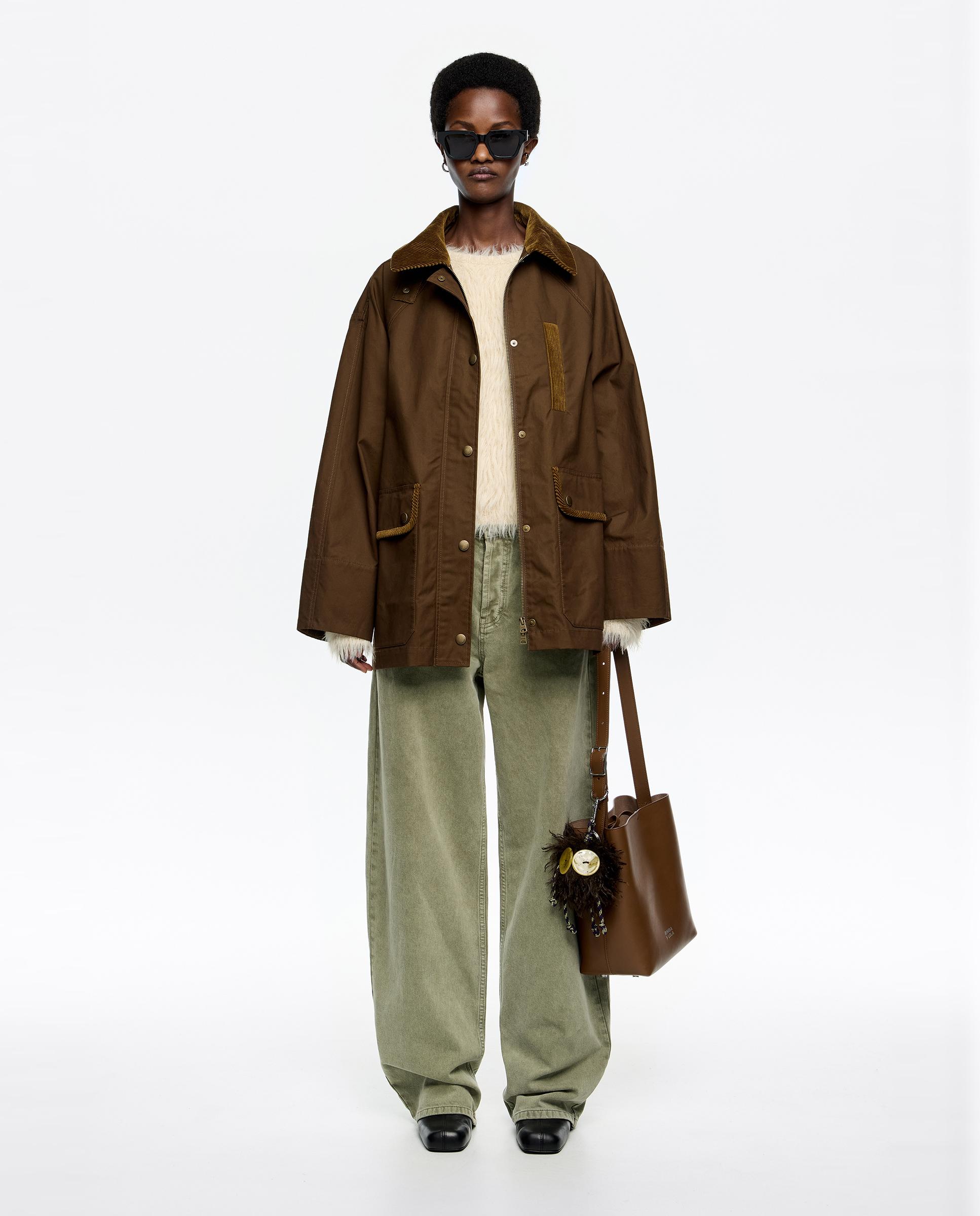 Gabardina Curta com Contrastes de Bombazina Verde-7