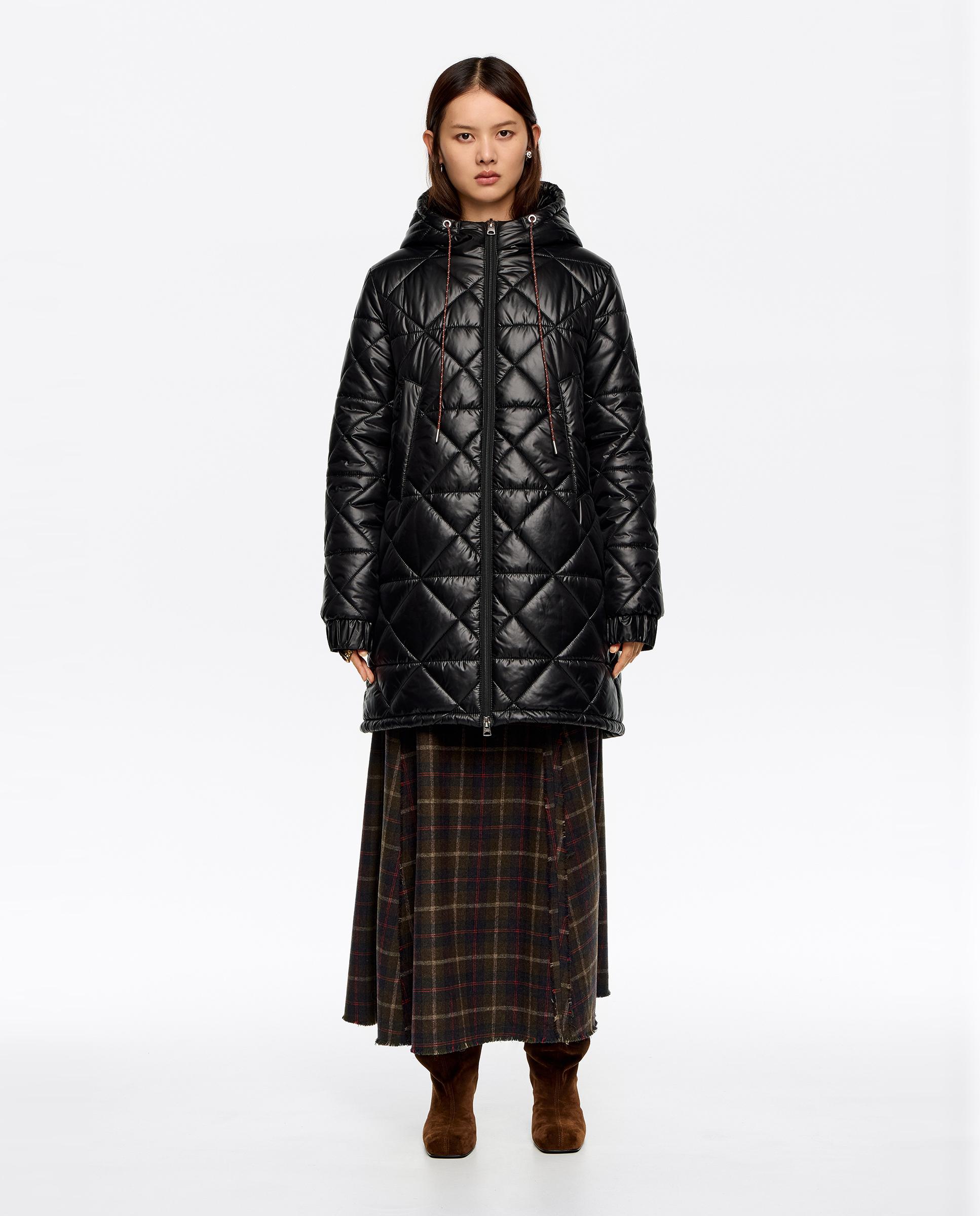 Blusão Acolchoado com Capuz em Corte a Direito Preto-1