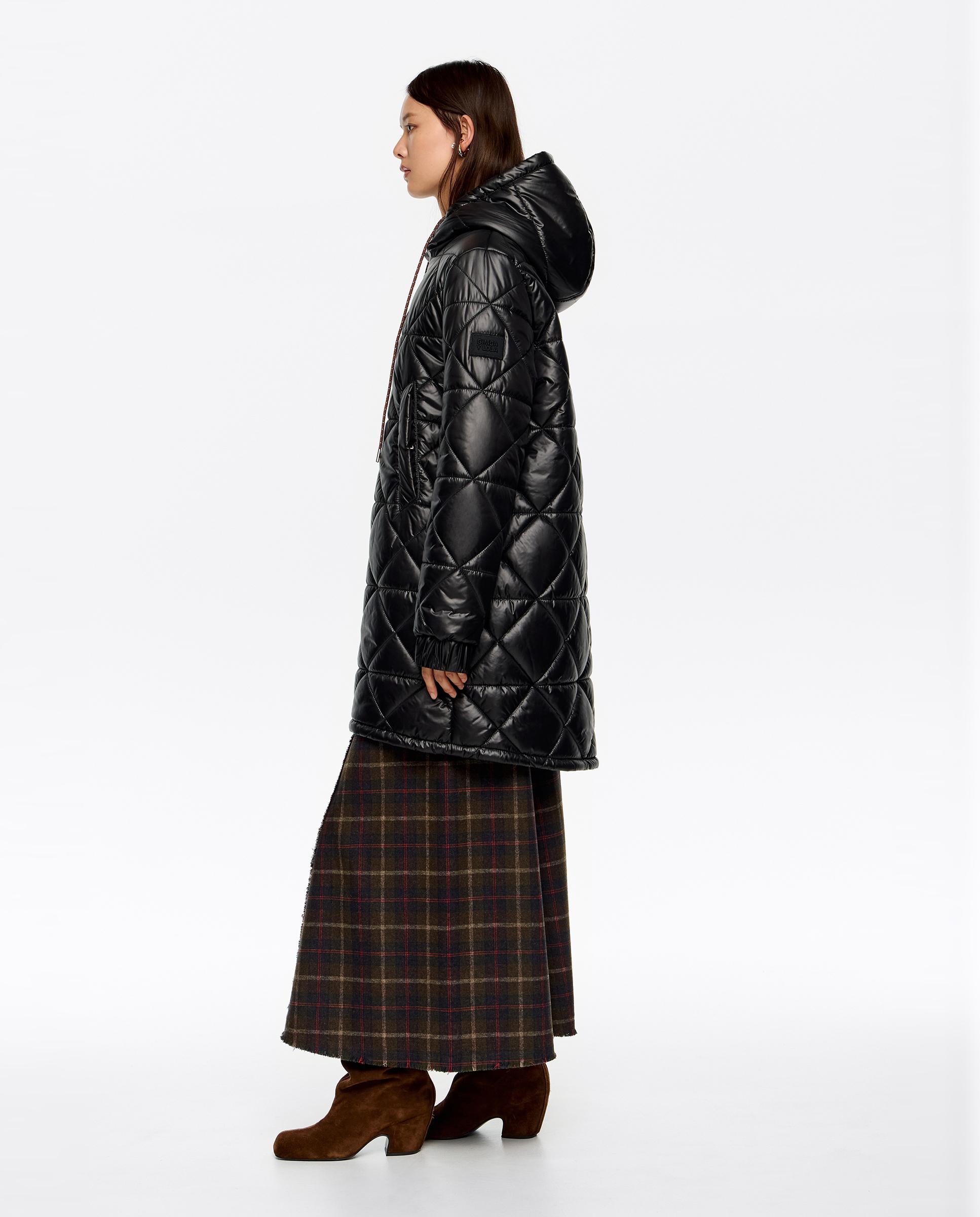 Blusão Acolchoado com Capuz em Corte a Direito Preto-2