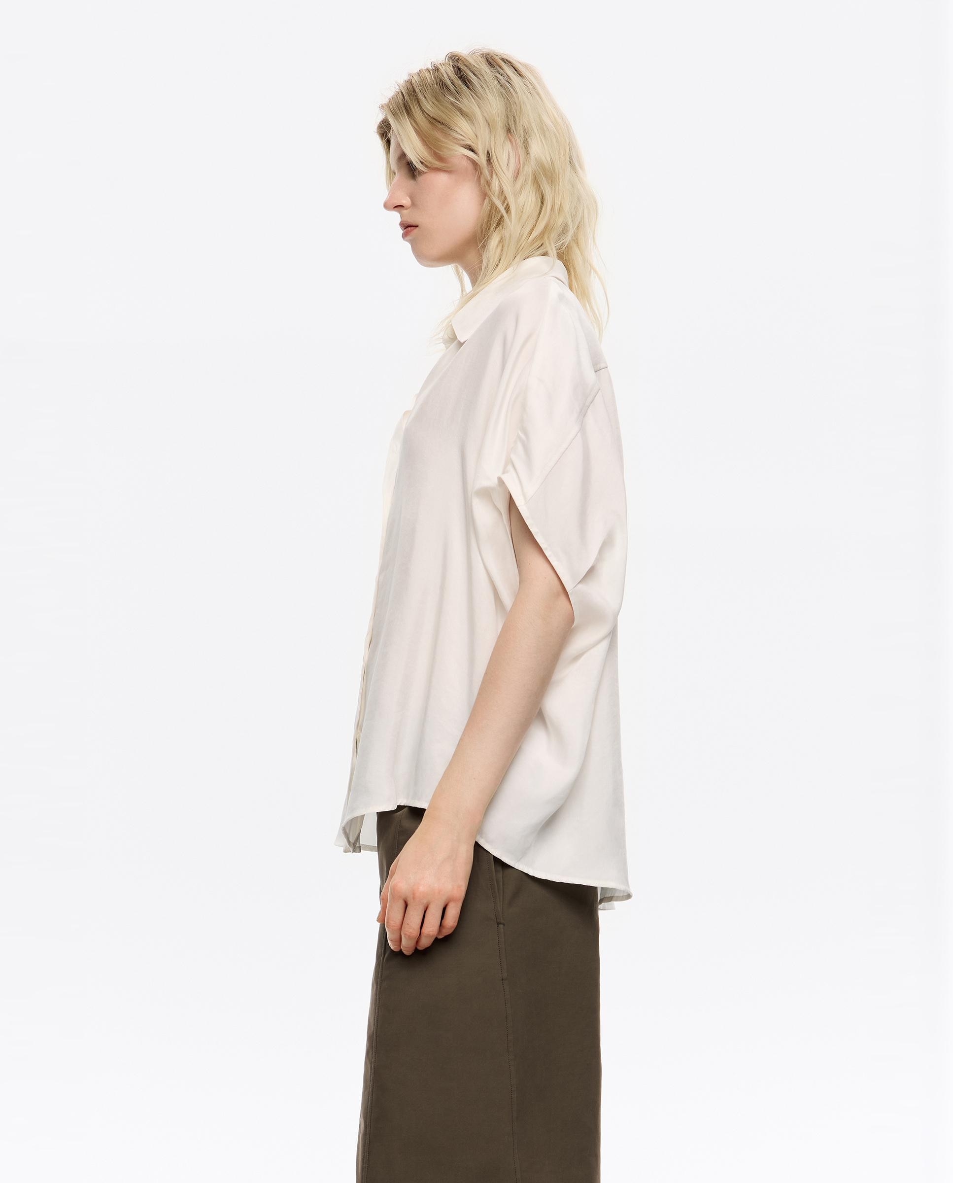 Camisa de Corte Capa Fluida Marfim-2