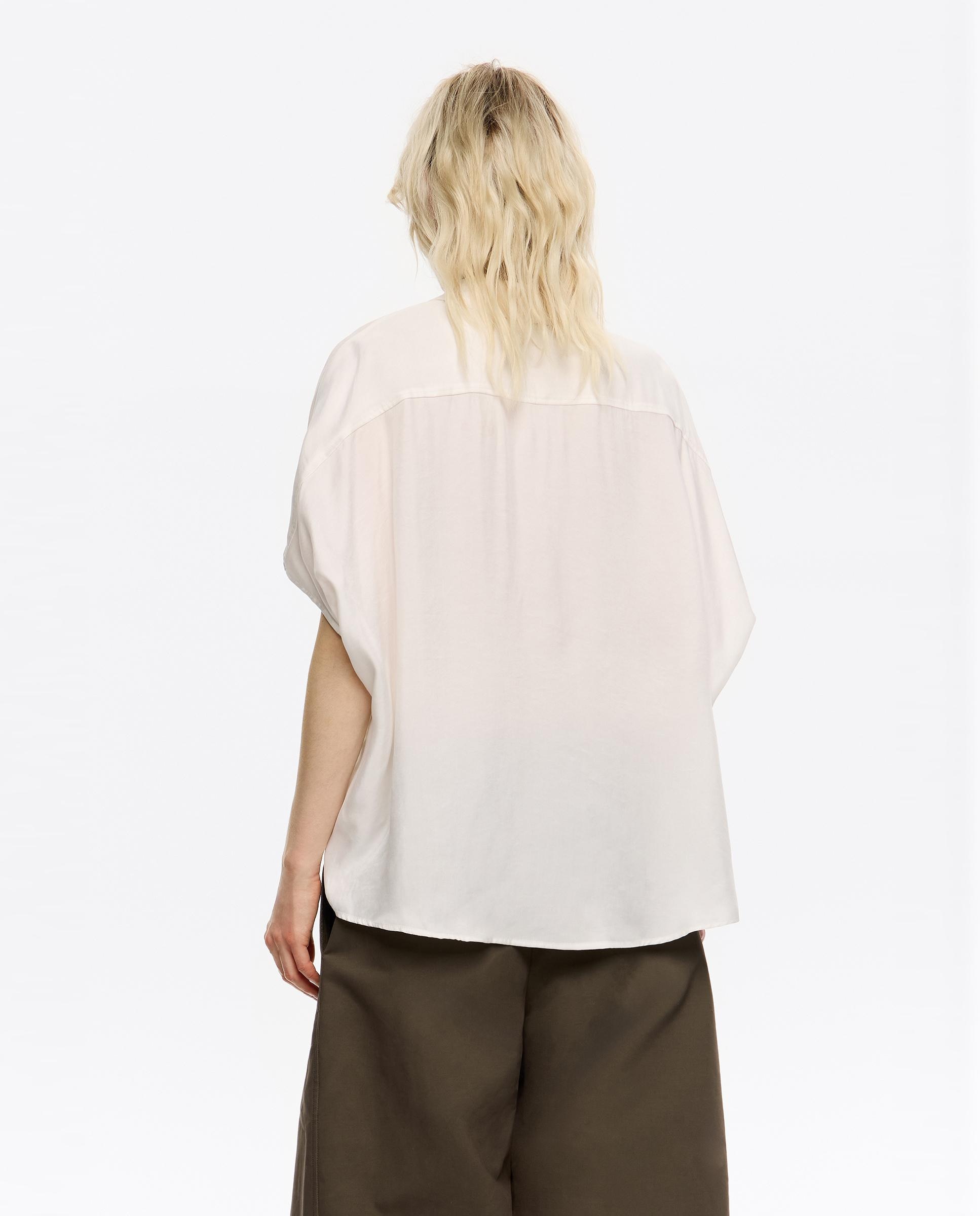 Camisa de Corte Capa Fluida Marfim-3