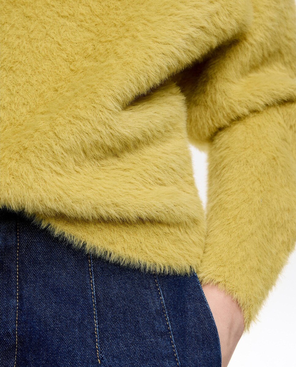 Camisola Pelo com Decote Subido Mostarda-6