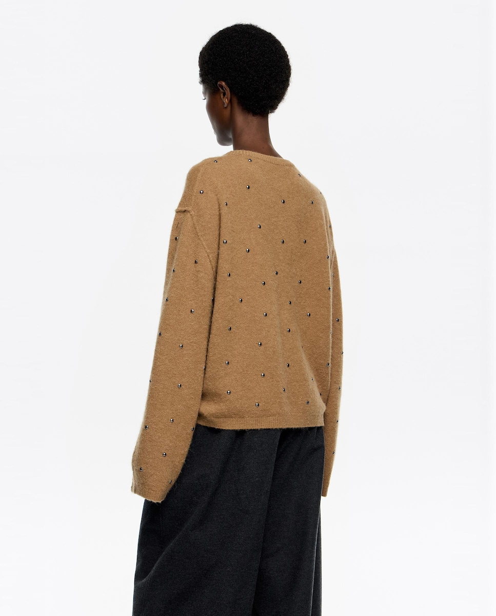 Camisola Boxy com Rebites Camel-3