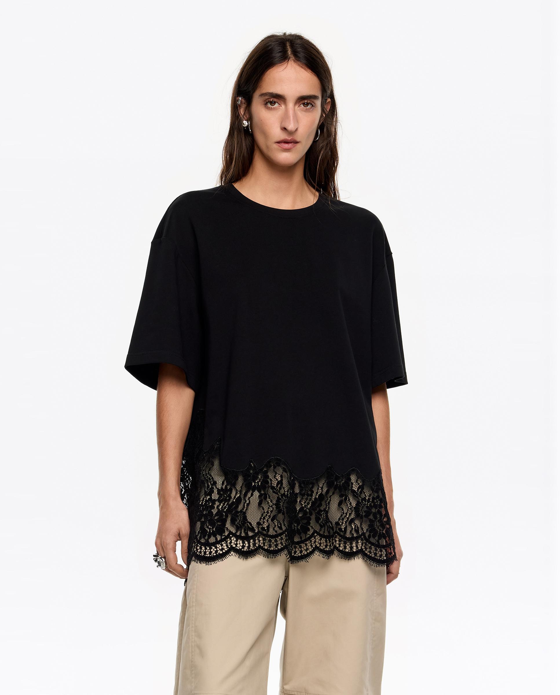 T-shirt Oversize com Rendas Preto-1