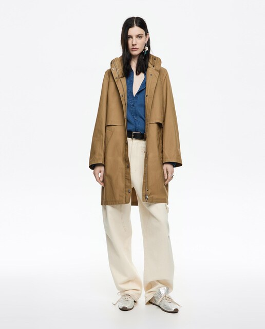 Imagem 0 de Gabardina com Corte a Direito em Algodão Técnico