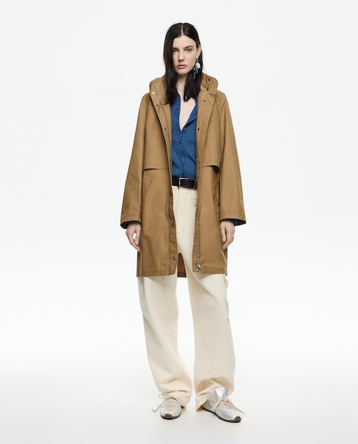 Imagem 0 de Gabardina com Corte a Direito em Algodão Técnico