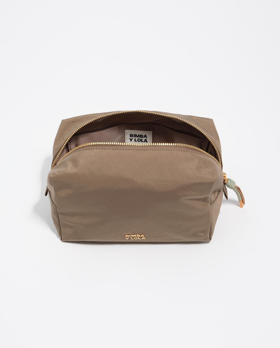 Necessaire Grande de Nylon Castanho-3