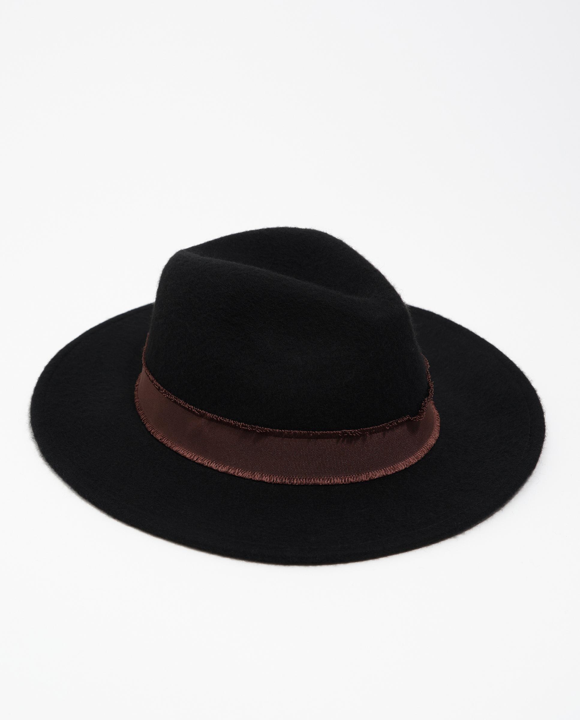 Imagem 0 de Chapéu de Lã com Tiras