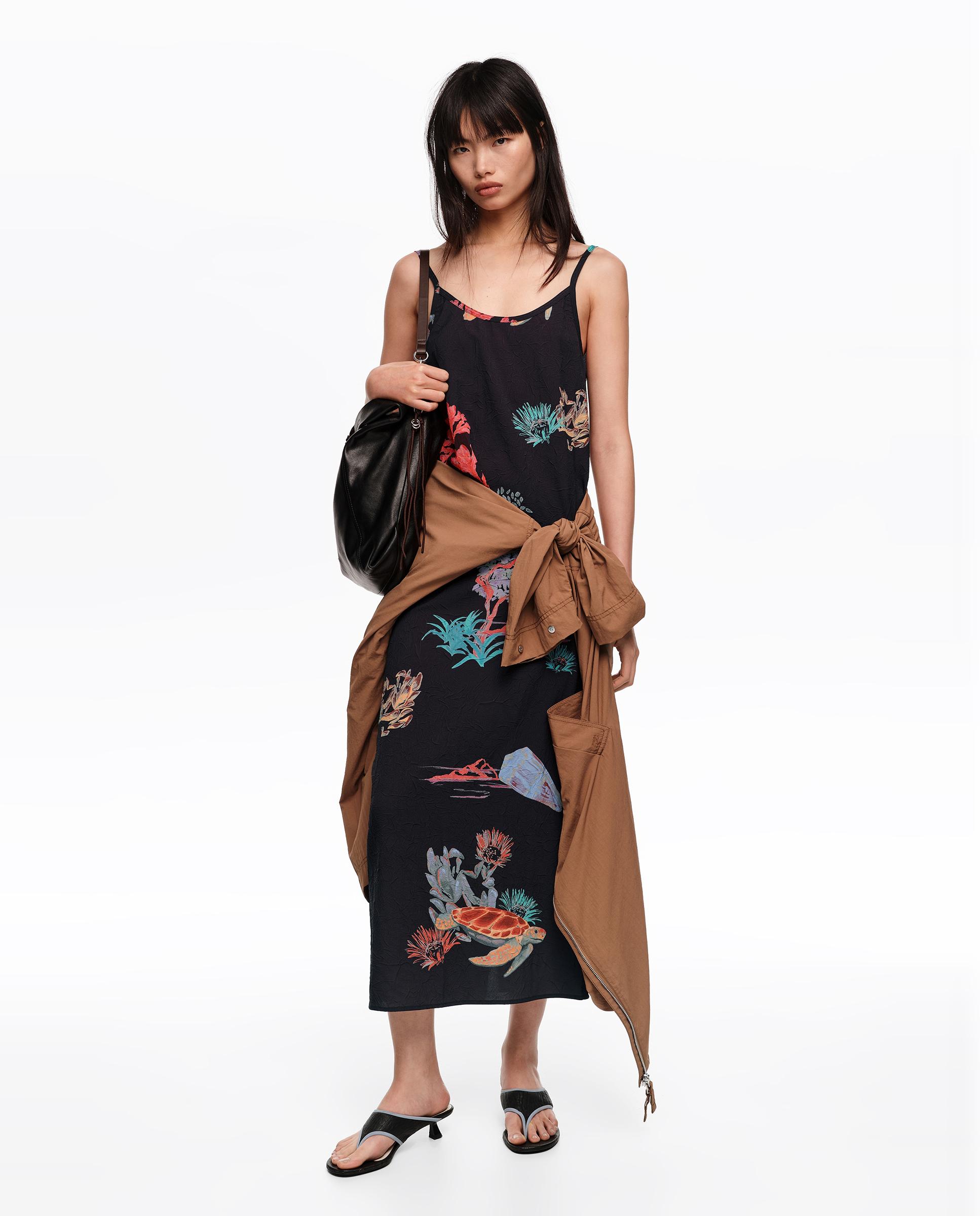 Saia Midi Efeito Enrugado com Estampados Preto-6