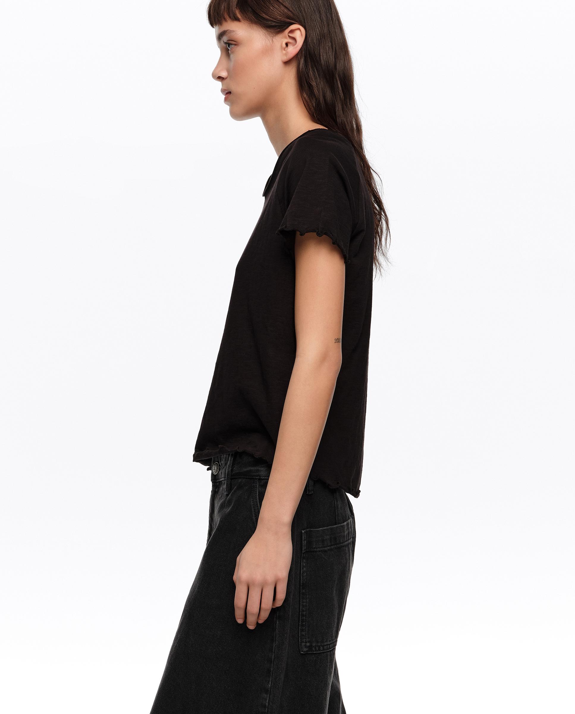 T-shirt Ajustada Ranglán Preto-3