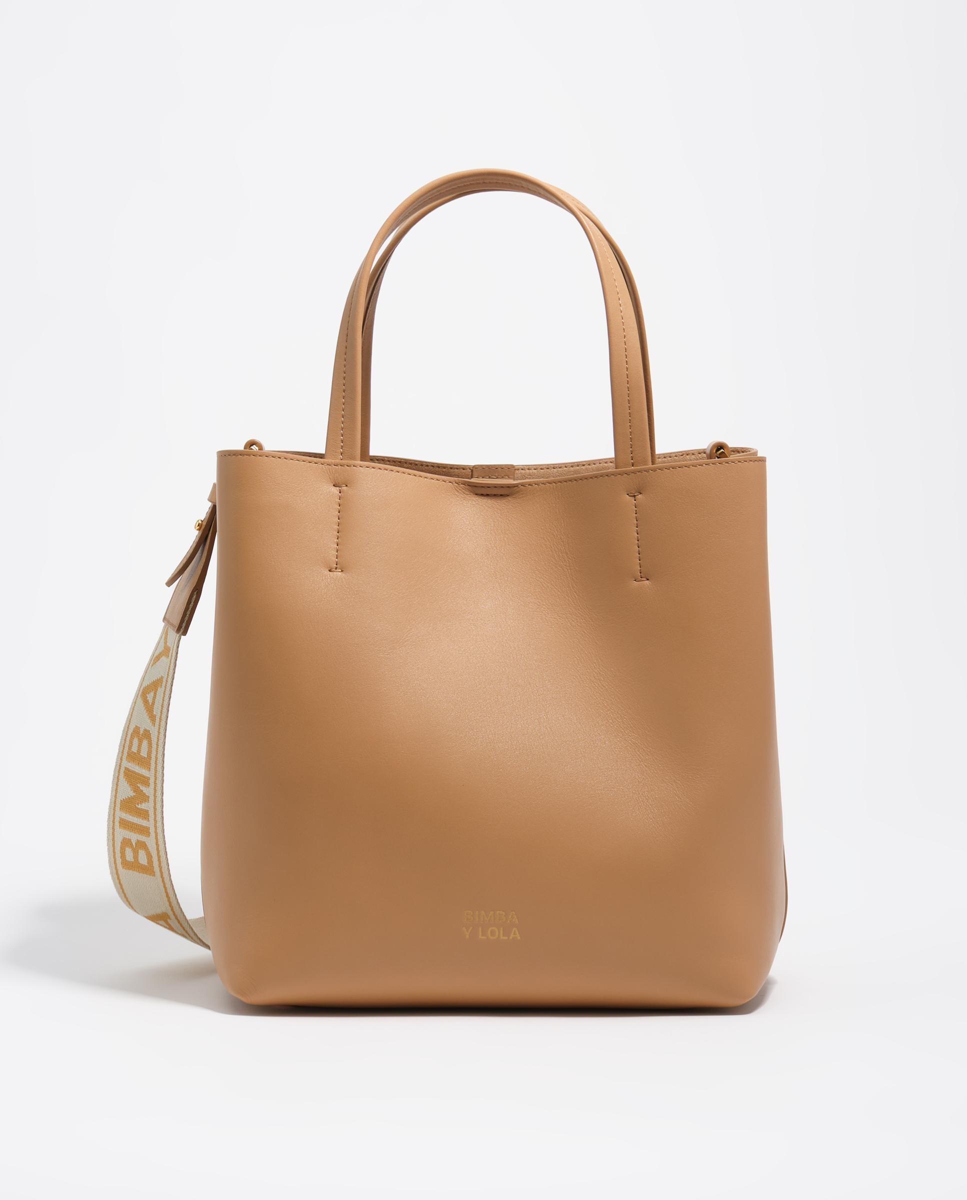 Imagem 0 de Mala de Ombro em Pele com Alça a Tiracolo