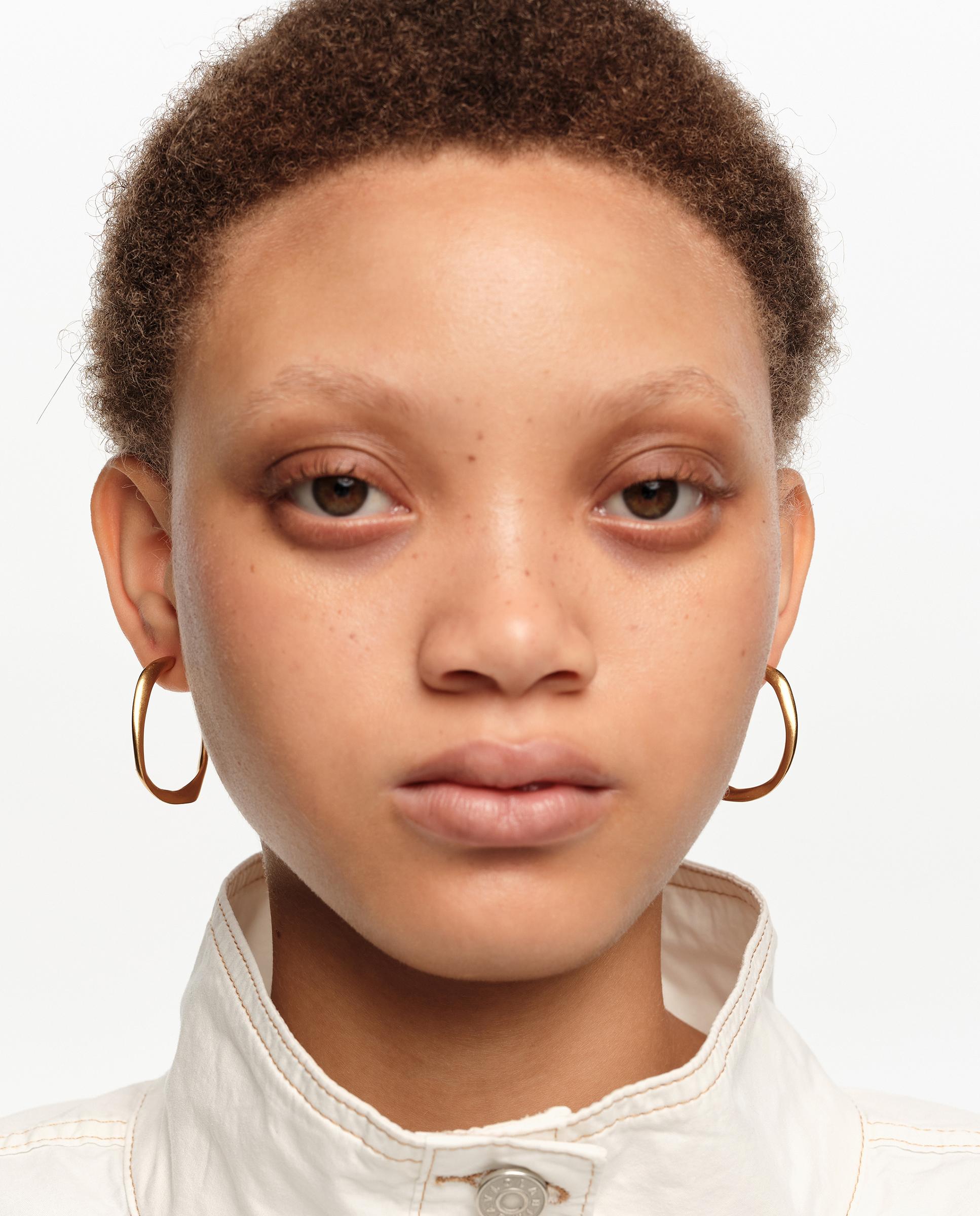 Brincos Aro Irregular Dourado-2