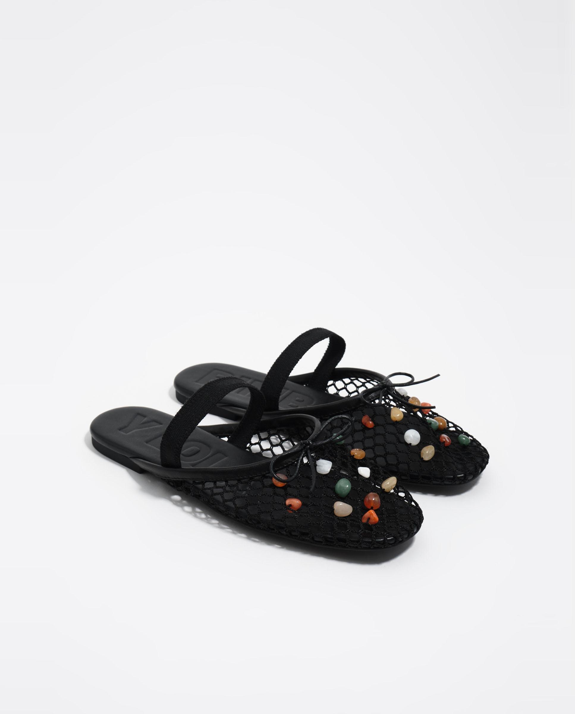 Mules Rasos de Rejilla com Pedras Preto-2