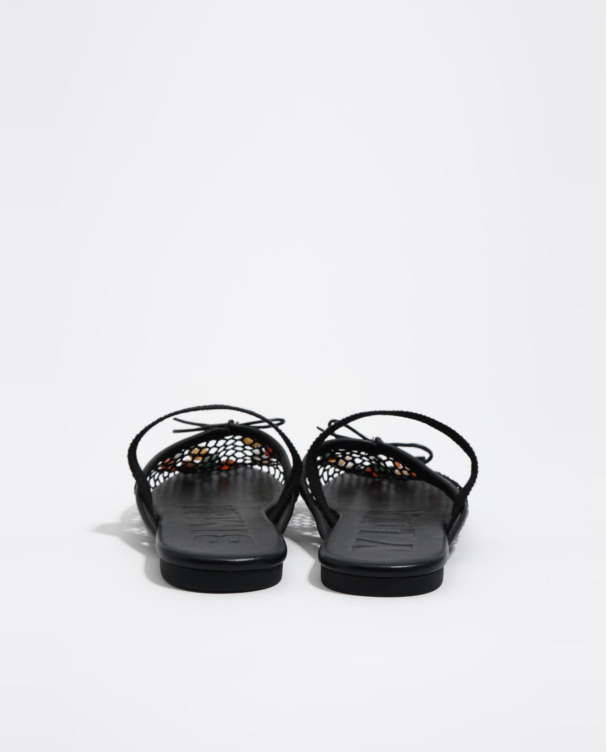 Mules Rasos de Rejilla com Pedras Preto-3
