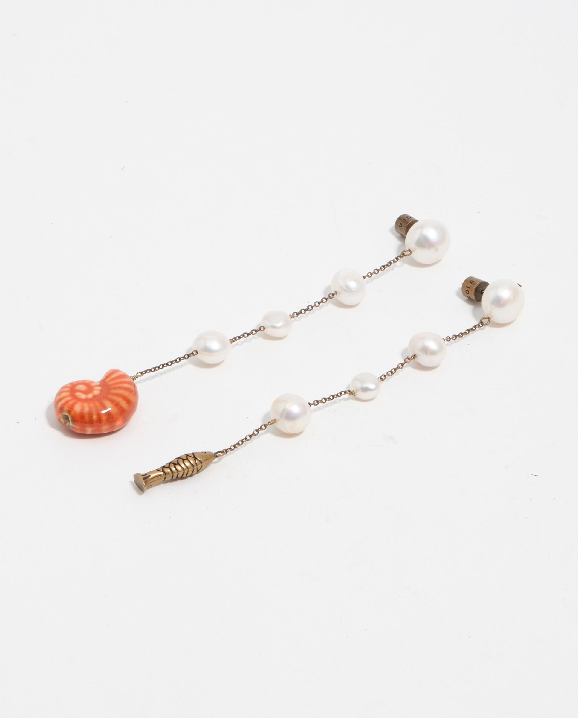 Brincos Compridos com Pérolas e Abalorios de Peixes e Caracóis Branco / Laranja-3