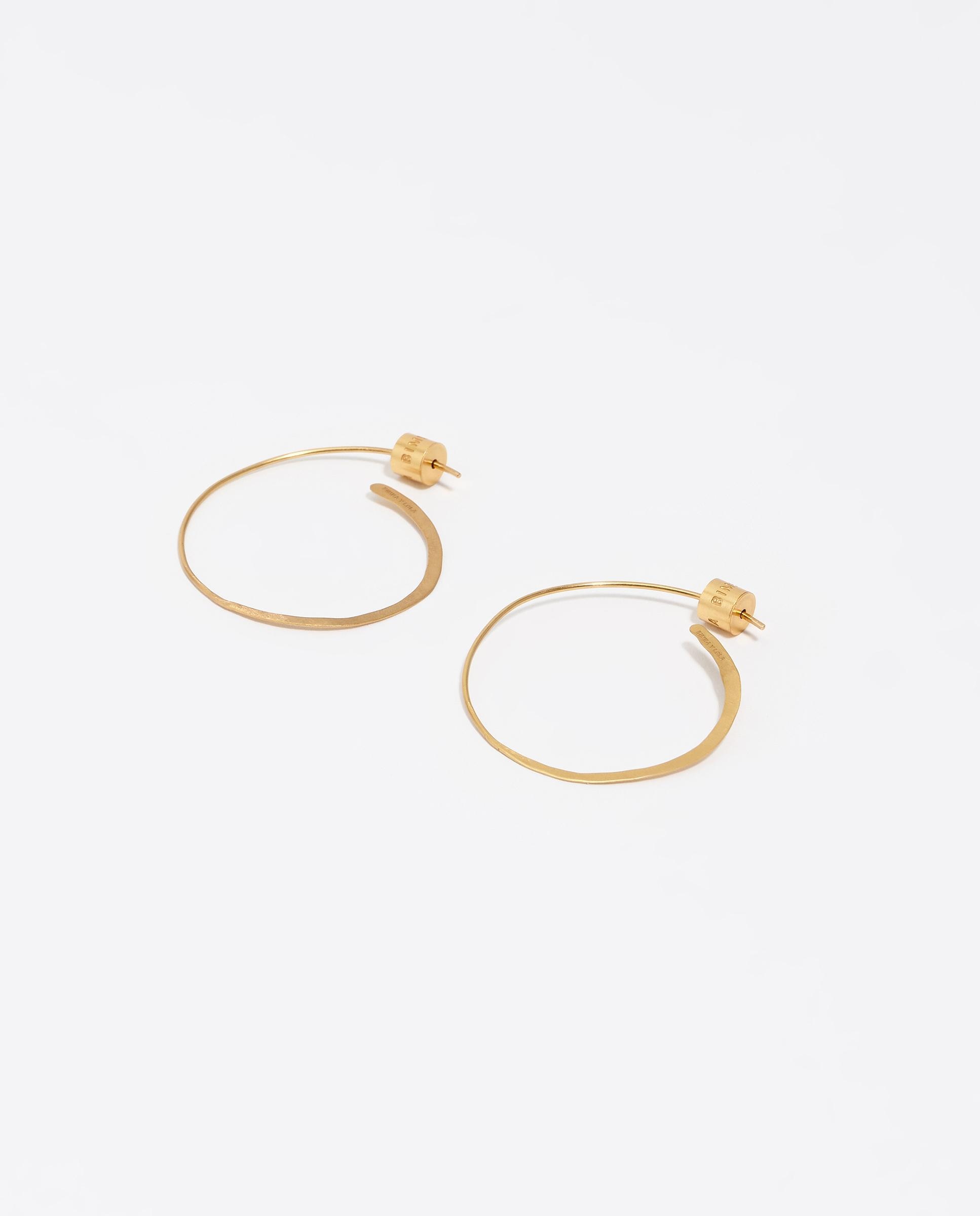 Brincos de Aro Pequeno com Textura em Dourado Envelhecido Dourado-4