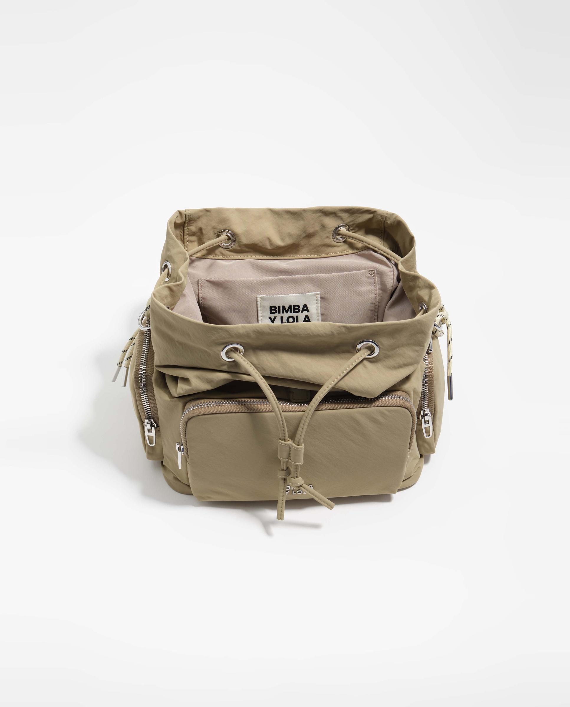 Mochila Pocket Nylon com Fecho de Fivela Caqui-5