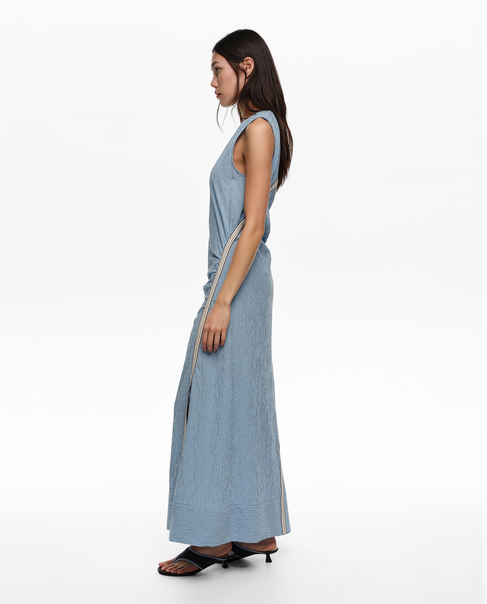 Vestido Comprido com Cavas e Tira Sobreposta Às Riscas Azul-claro-3