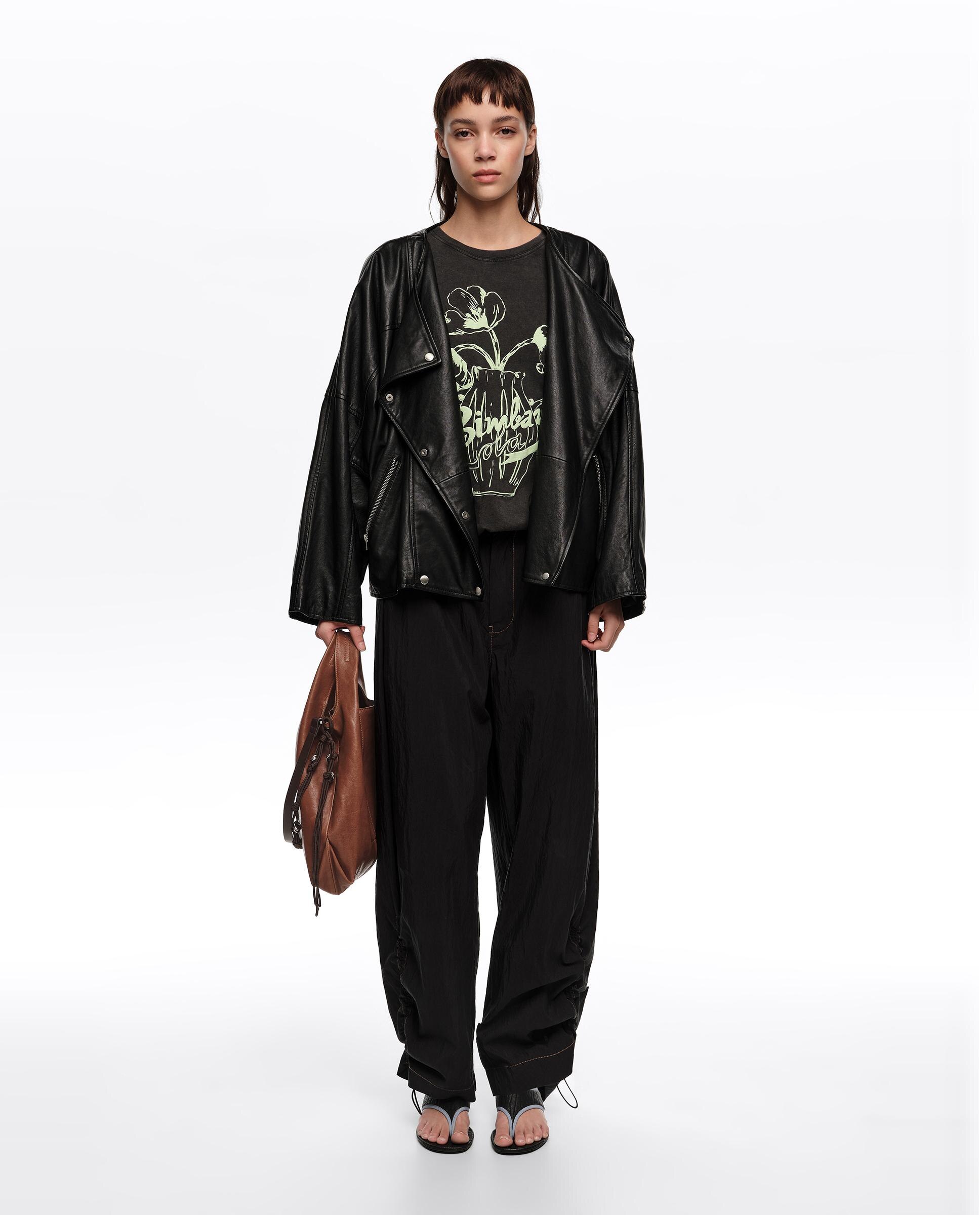 T-shirt com Logo em Relevo de Flores Preto-6