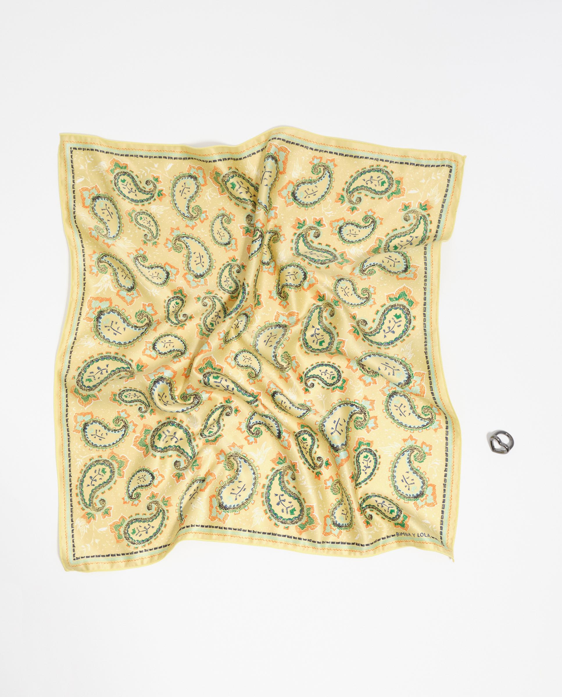 Charm Bolso Lenço Paisley Amarelo-3