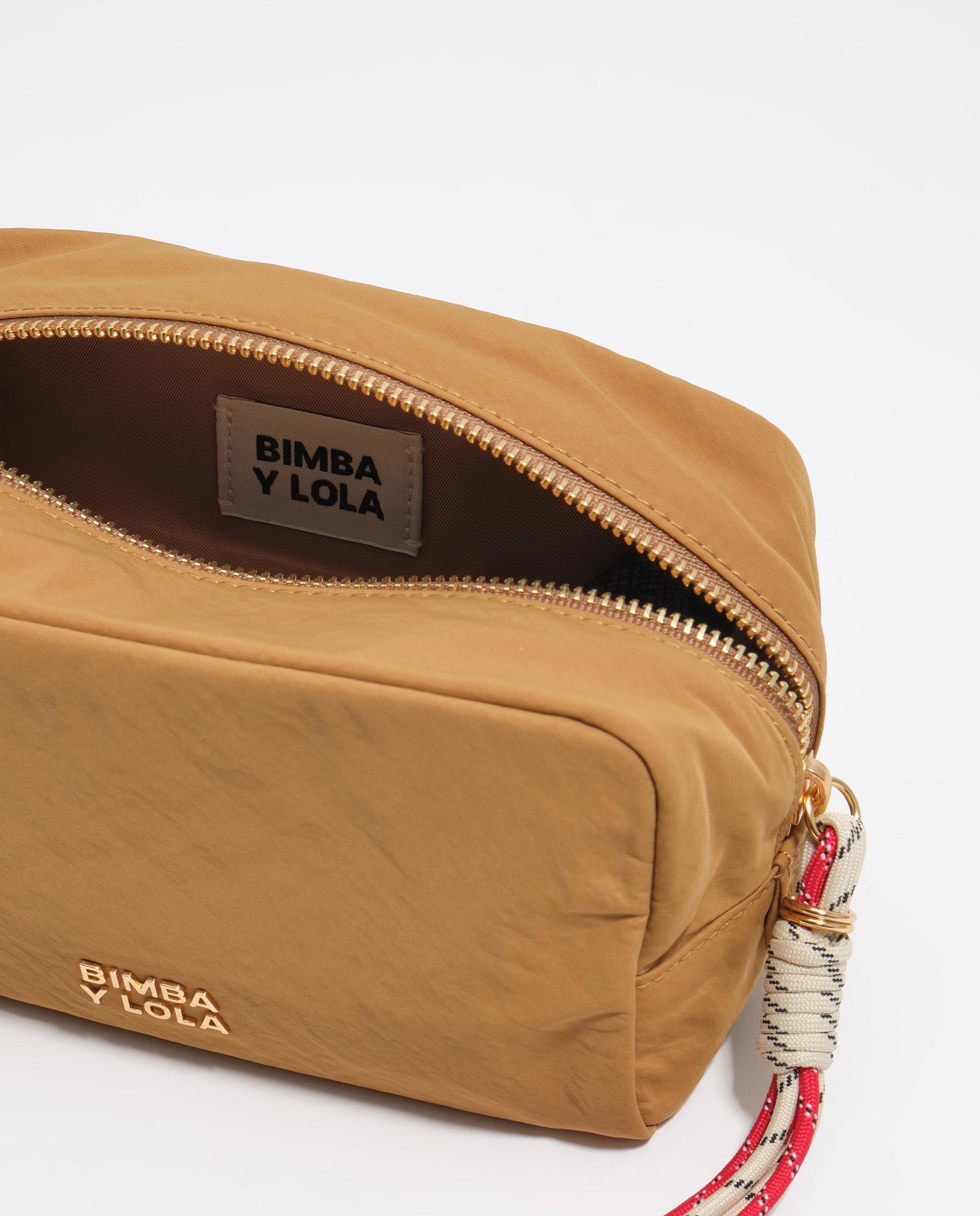 Necessaire Pequeno Nylon Caramelo-4