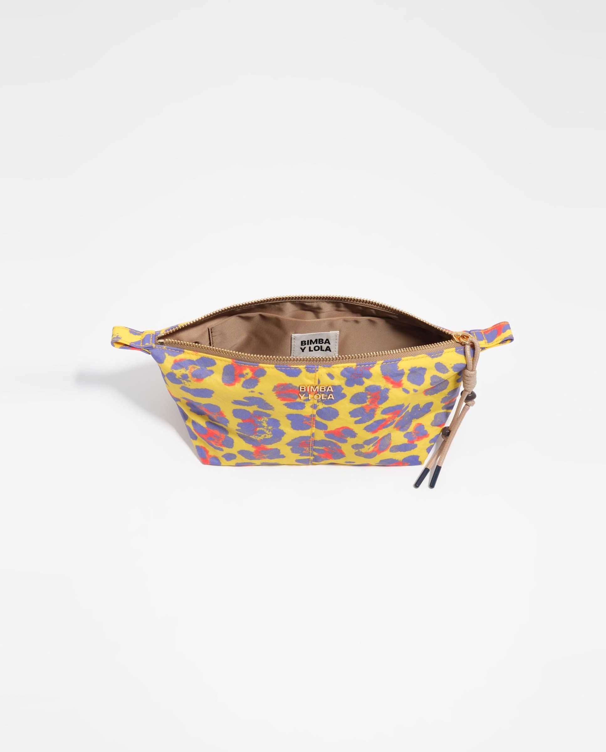 Necessaire Trapézio Médio em Nylon Leopard Amarelo-4
