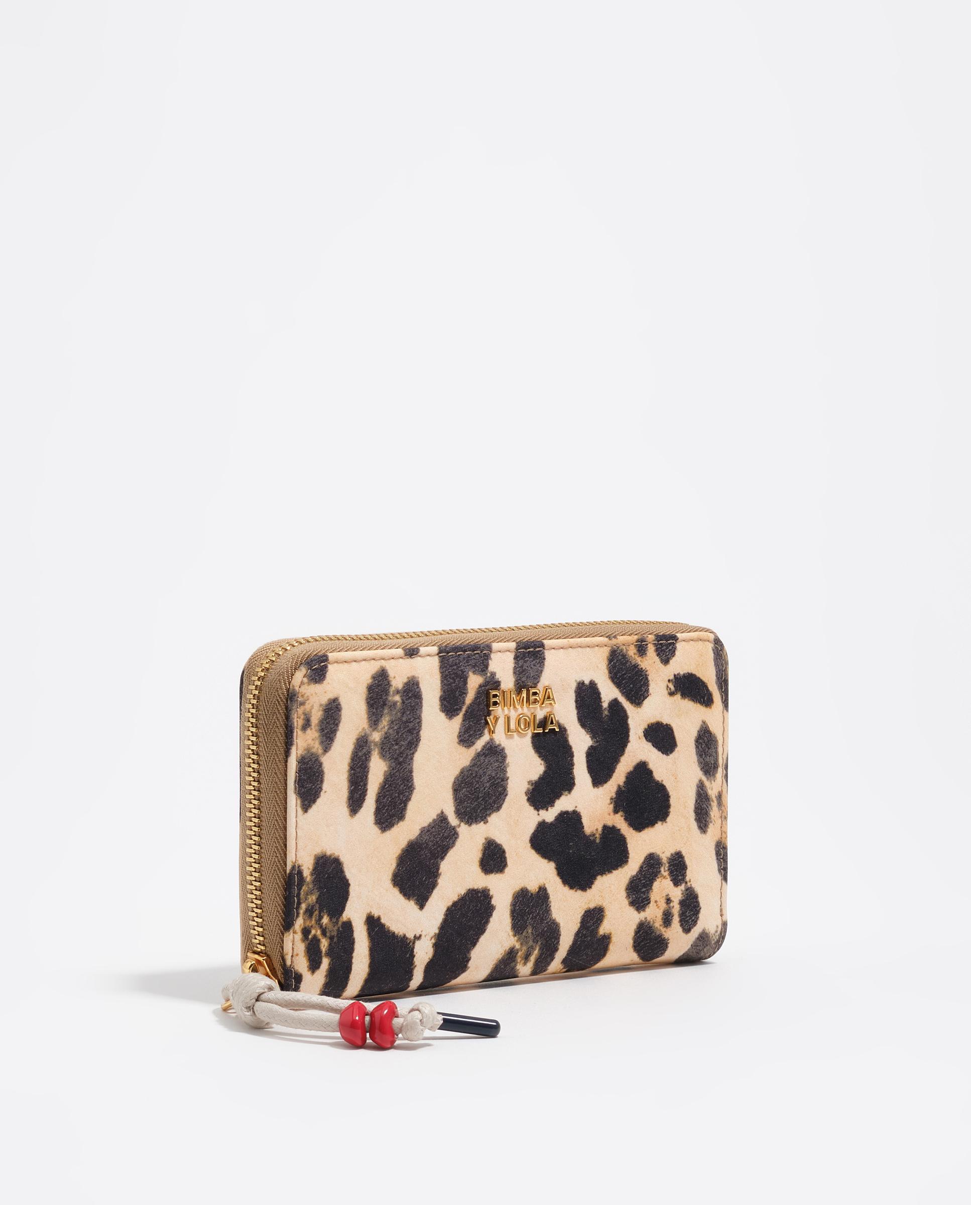 Imagem 0 de Carteira Pequena com Estampado de Leopardo