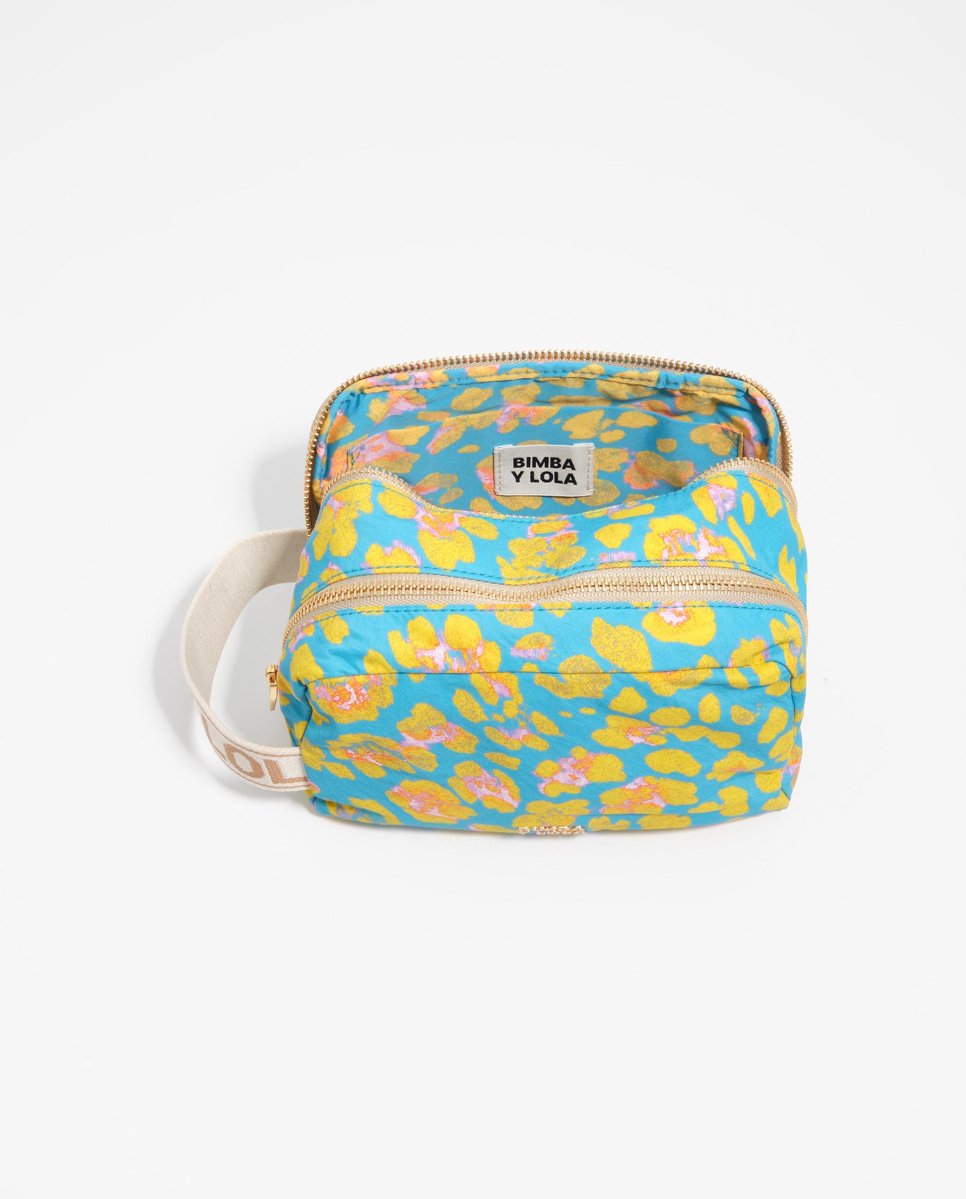 Necessaire com Estampado Animal Print e Alça de Mão Azul-3