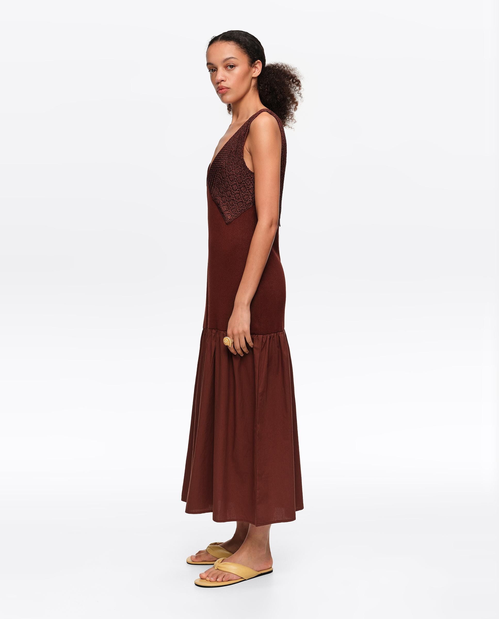 Vestido Bimaterial de Linha em Malha Castanho-3