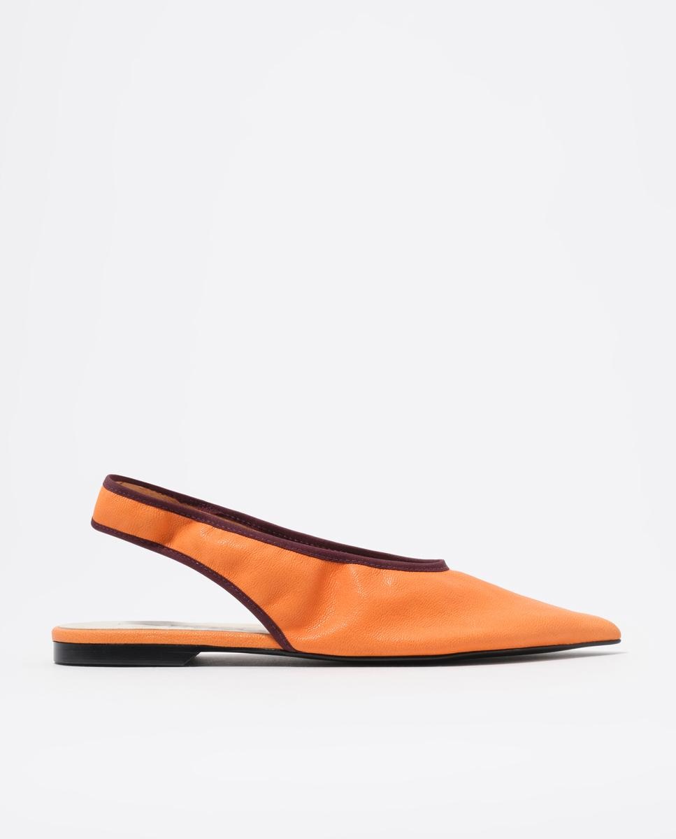 Imagem 0 de Sabrinas com o Calcanhar Aberto em Pele