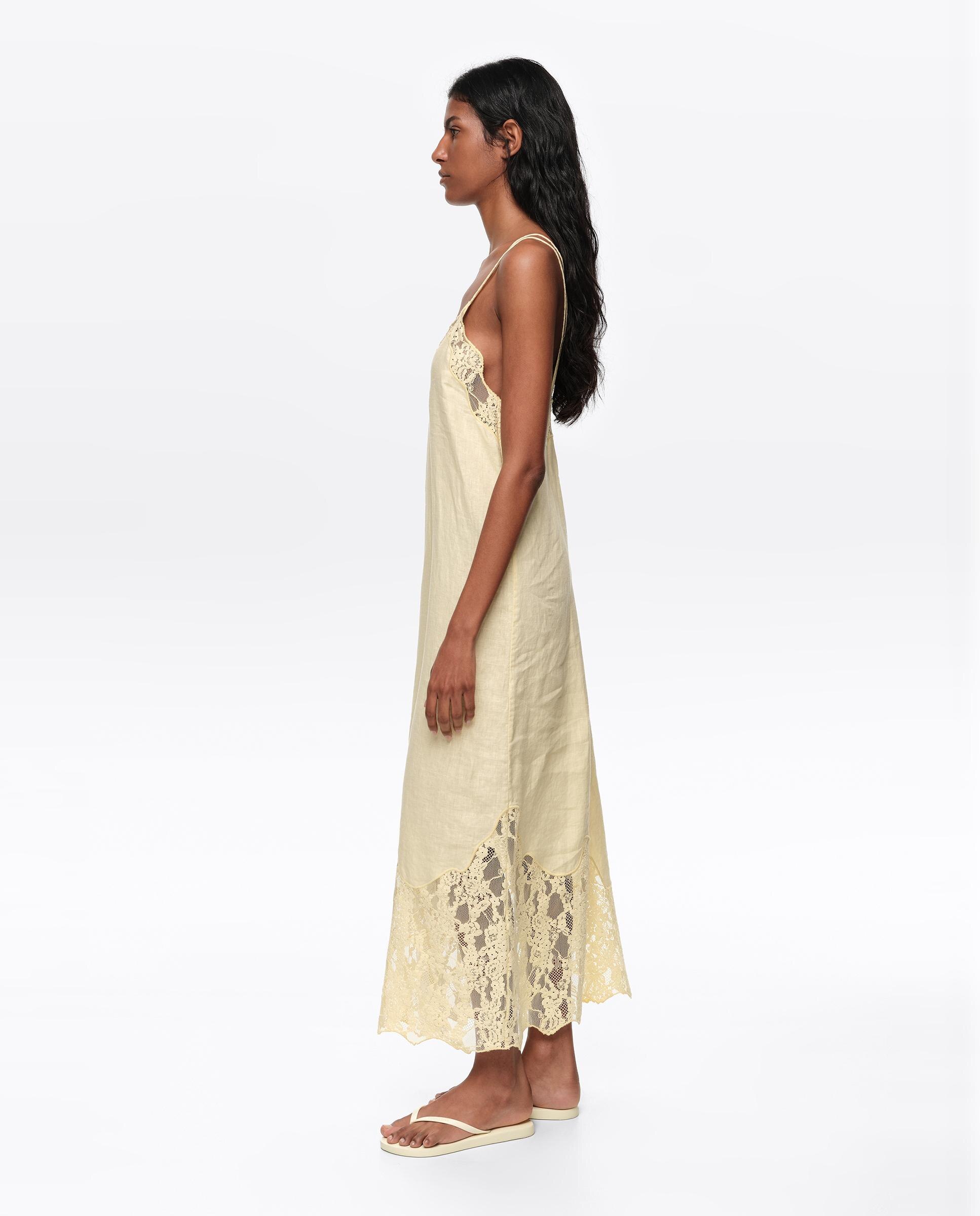 Vestido com Decote em V Rendas Amarelo-4