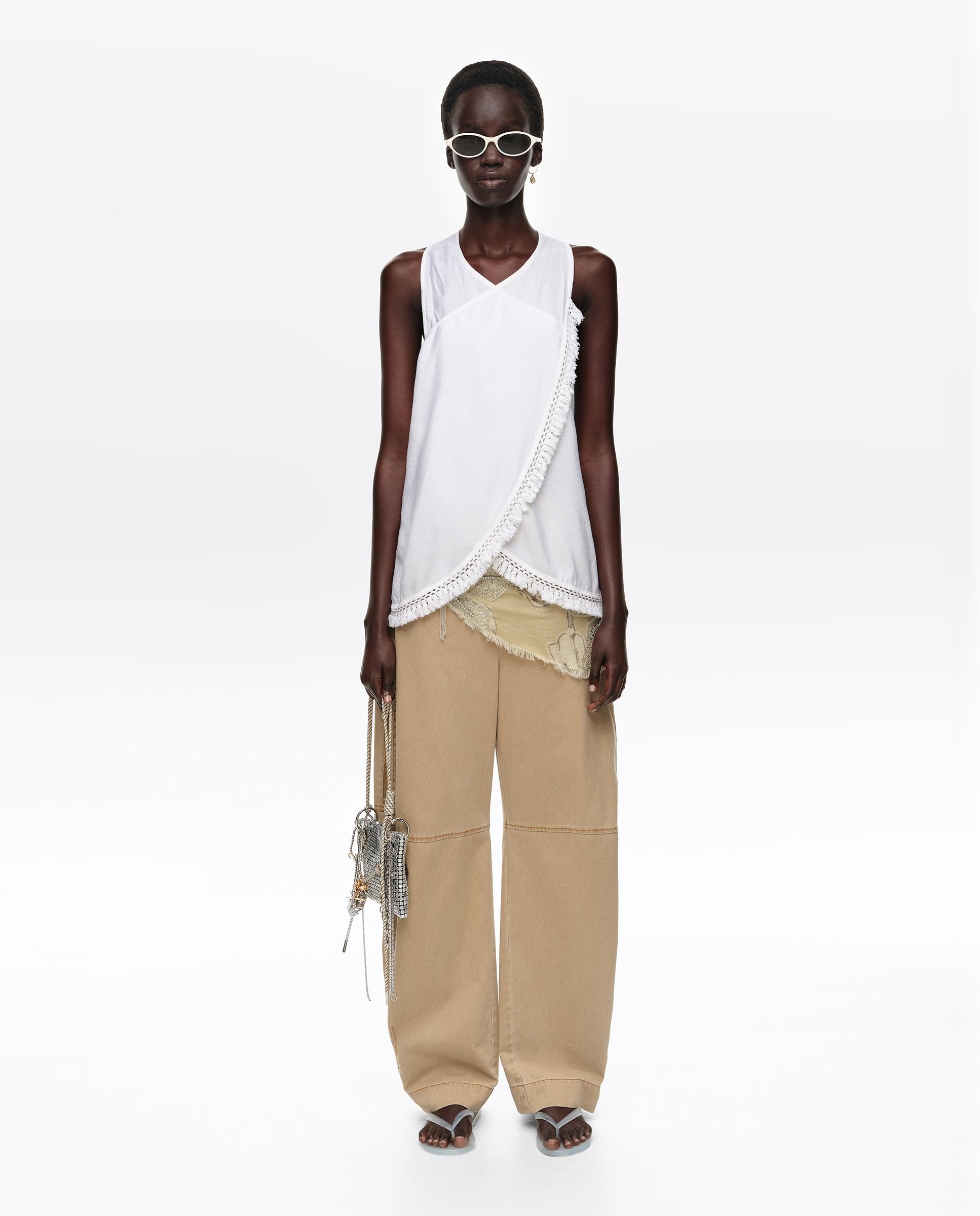 Top Cruzado com Detalhe de Franjas Branco-7
