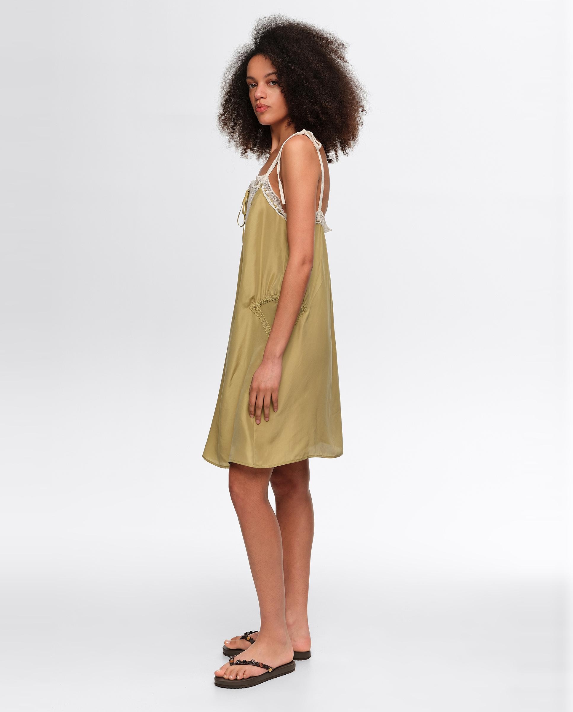 Vestido Curto de Alças de Seda Verde-3