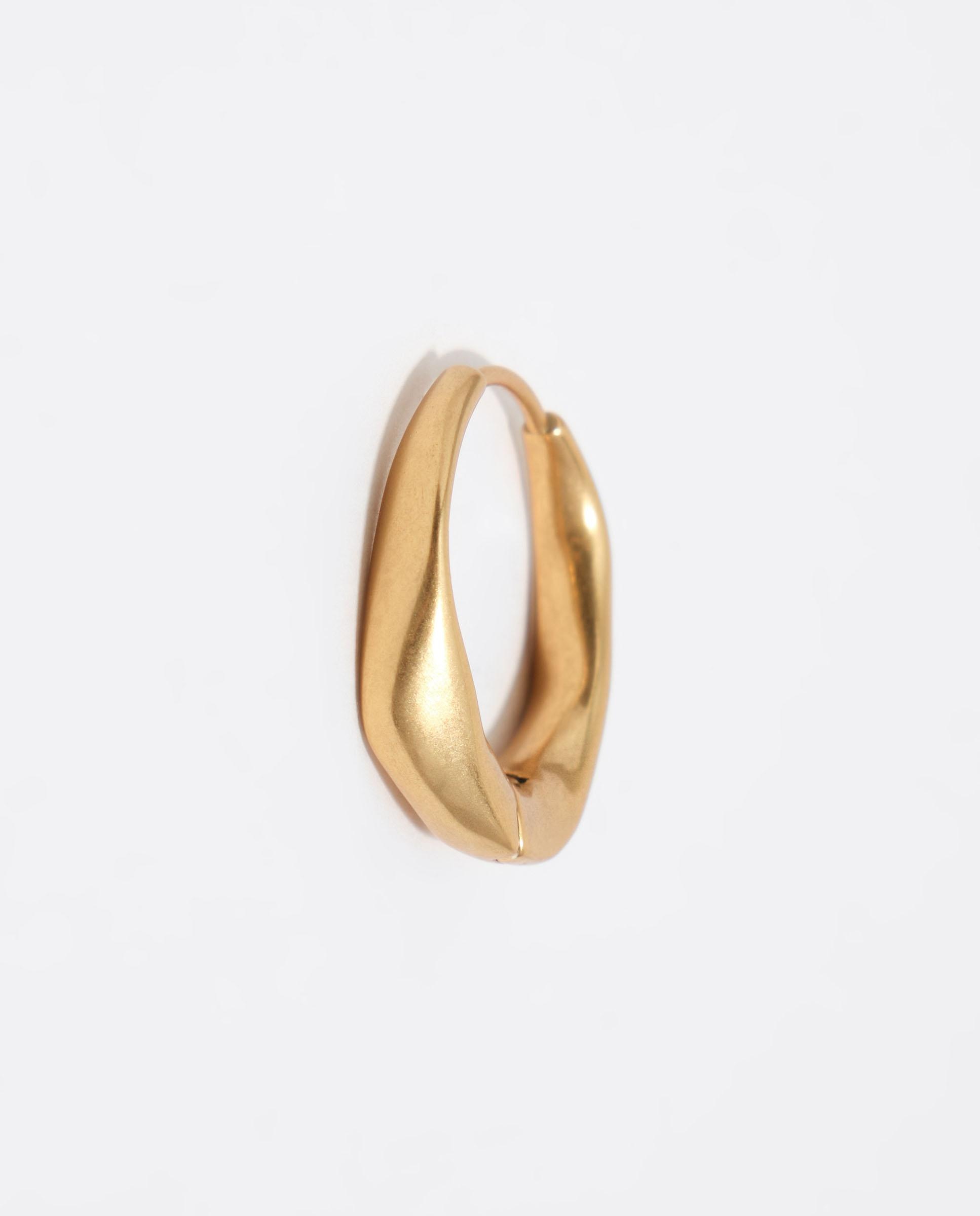 Brincos Aro Irregular Dourado-3