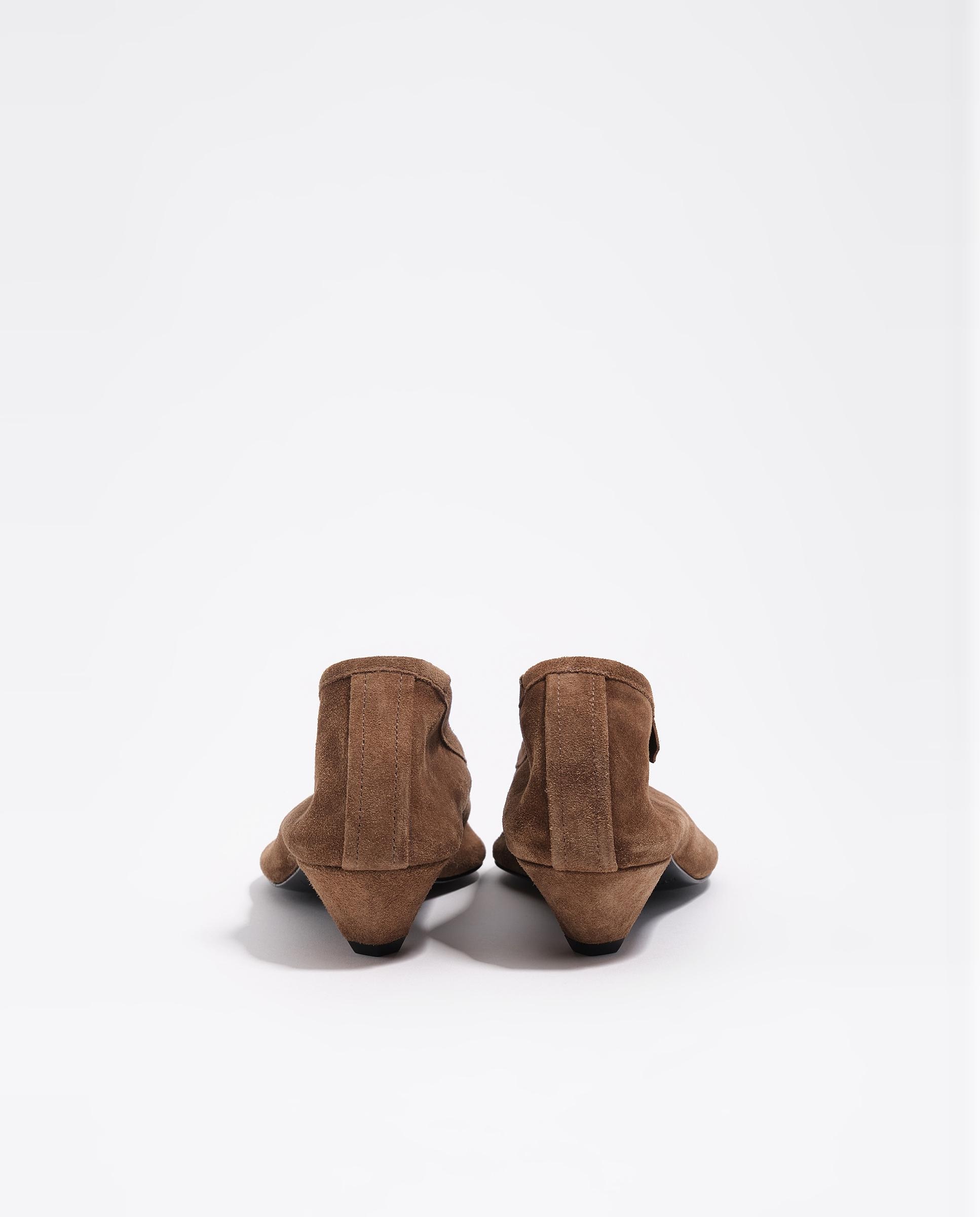 Sapatos de Salto em Camurça de Salto Médio Taupe-4