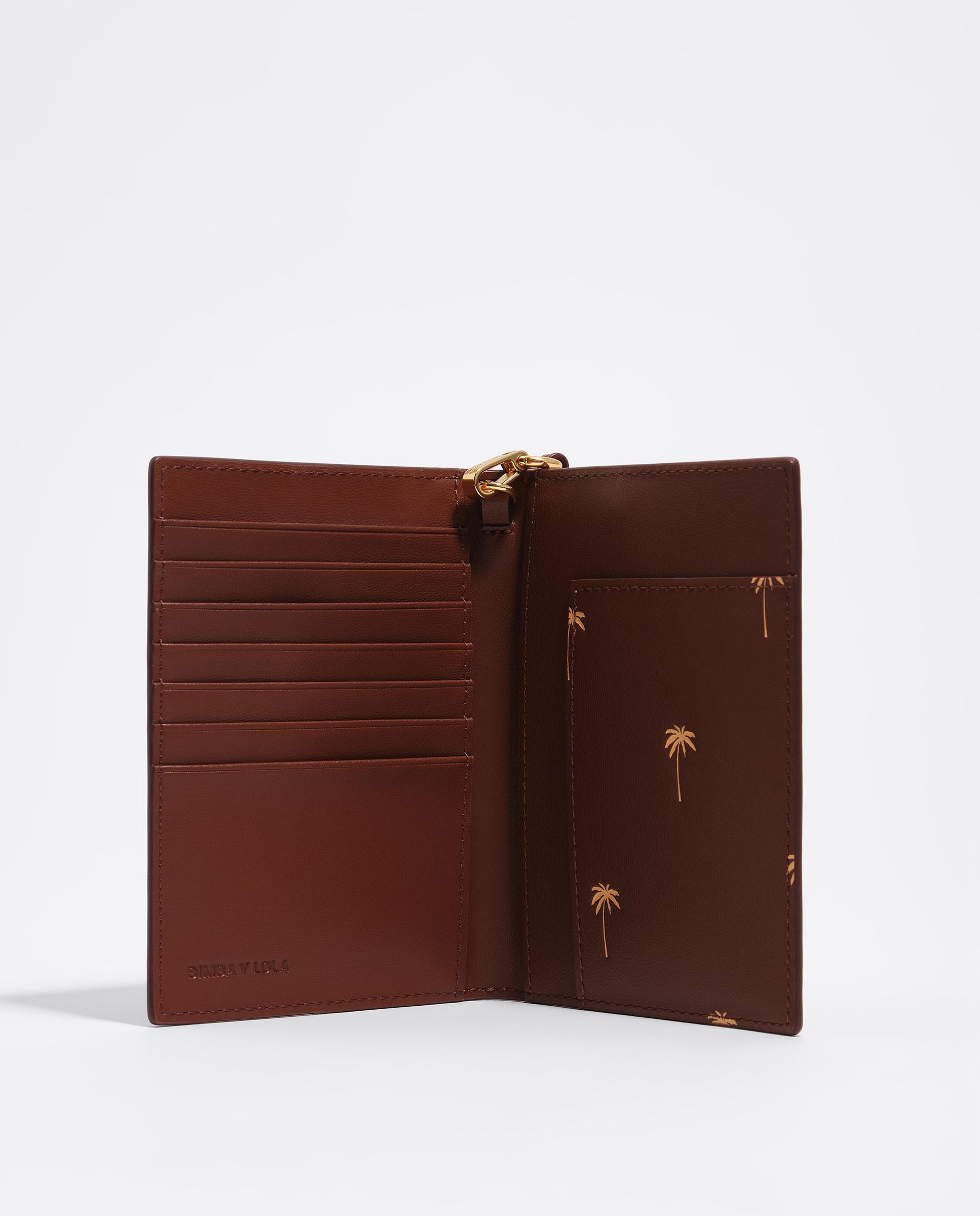 Capa para Passaporte de Pele Castanho-3