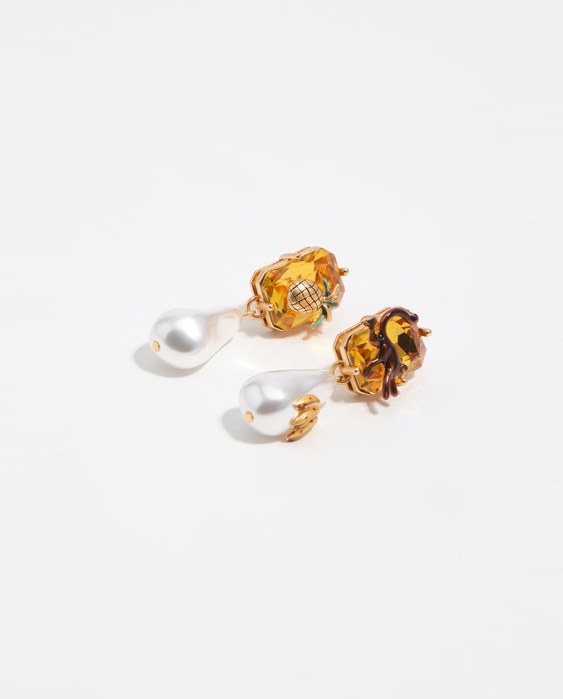 Brincos Cristal Topázio e Pérola com Macaco, Ananás e Bananas Amarelo-3