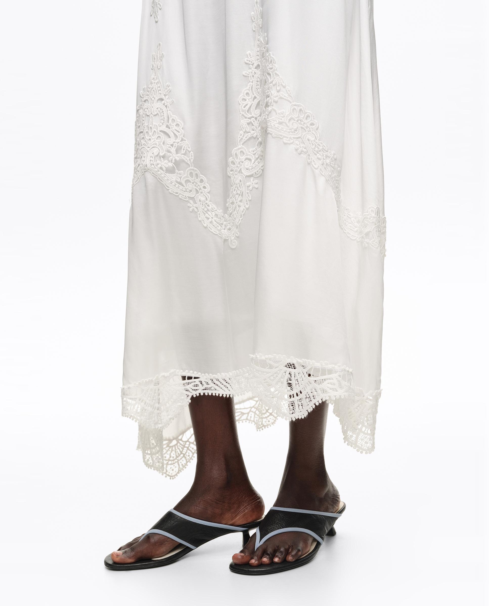 Vestido Midi de Alças com Detalhes em Crochet Bege-3