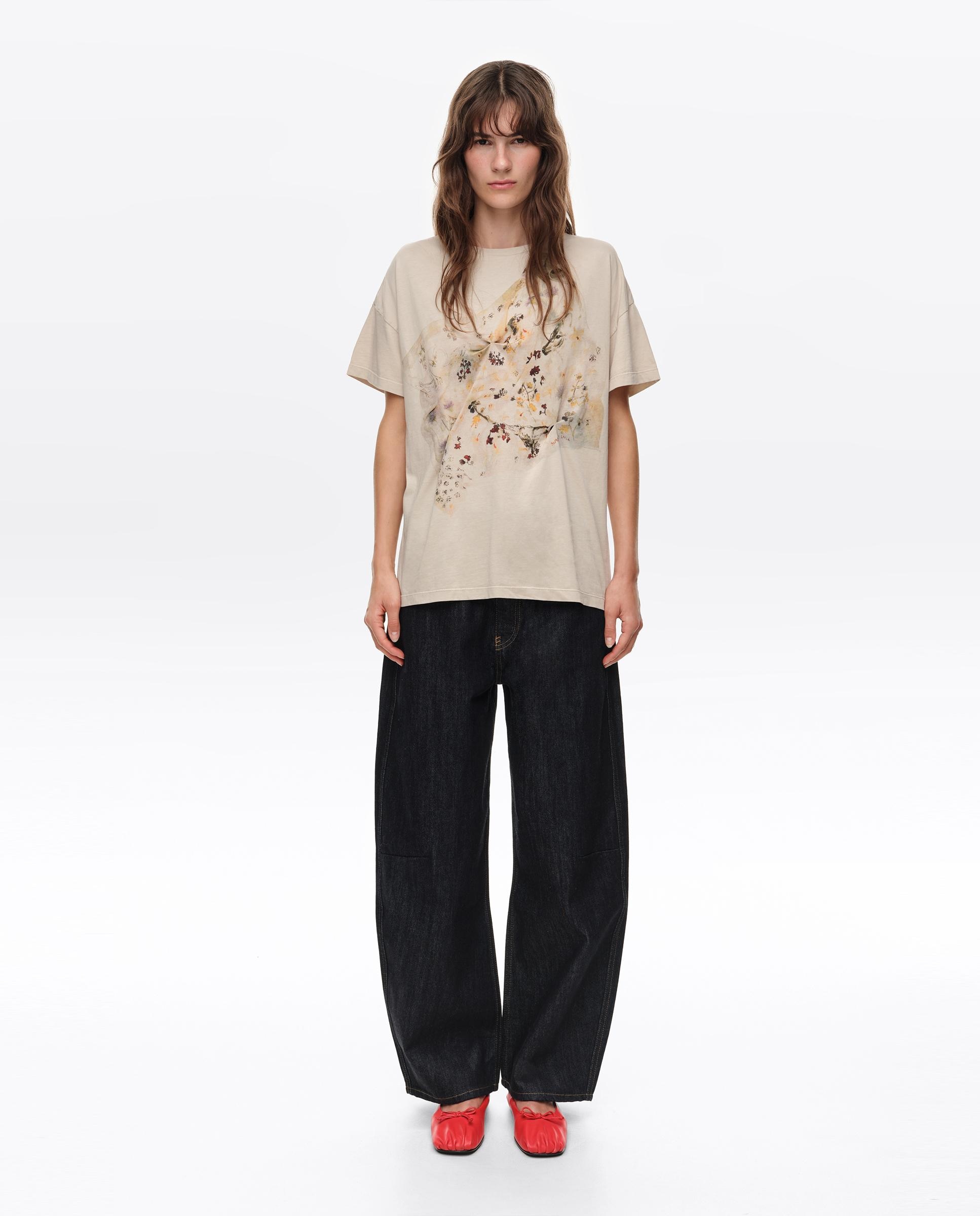 Imagem 0 de T-shirt com Logo Flores
