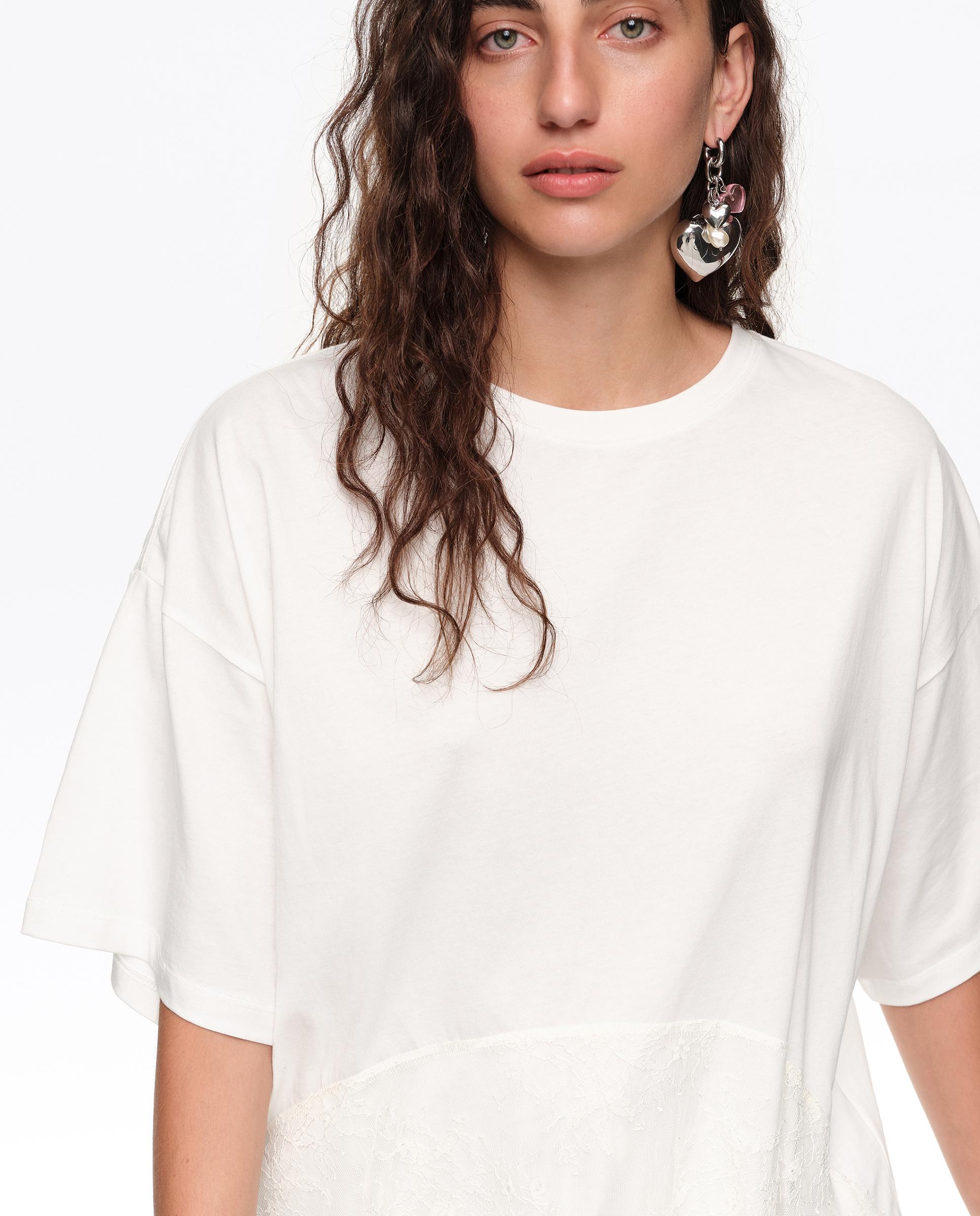 T-shirt com Folho em Renda Branco-2