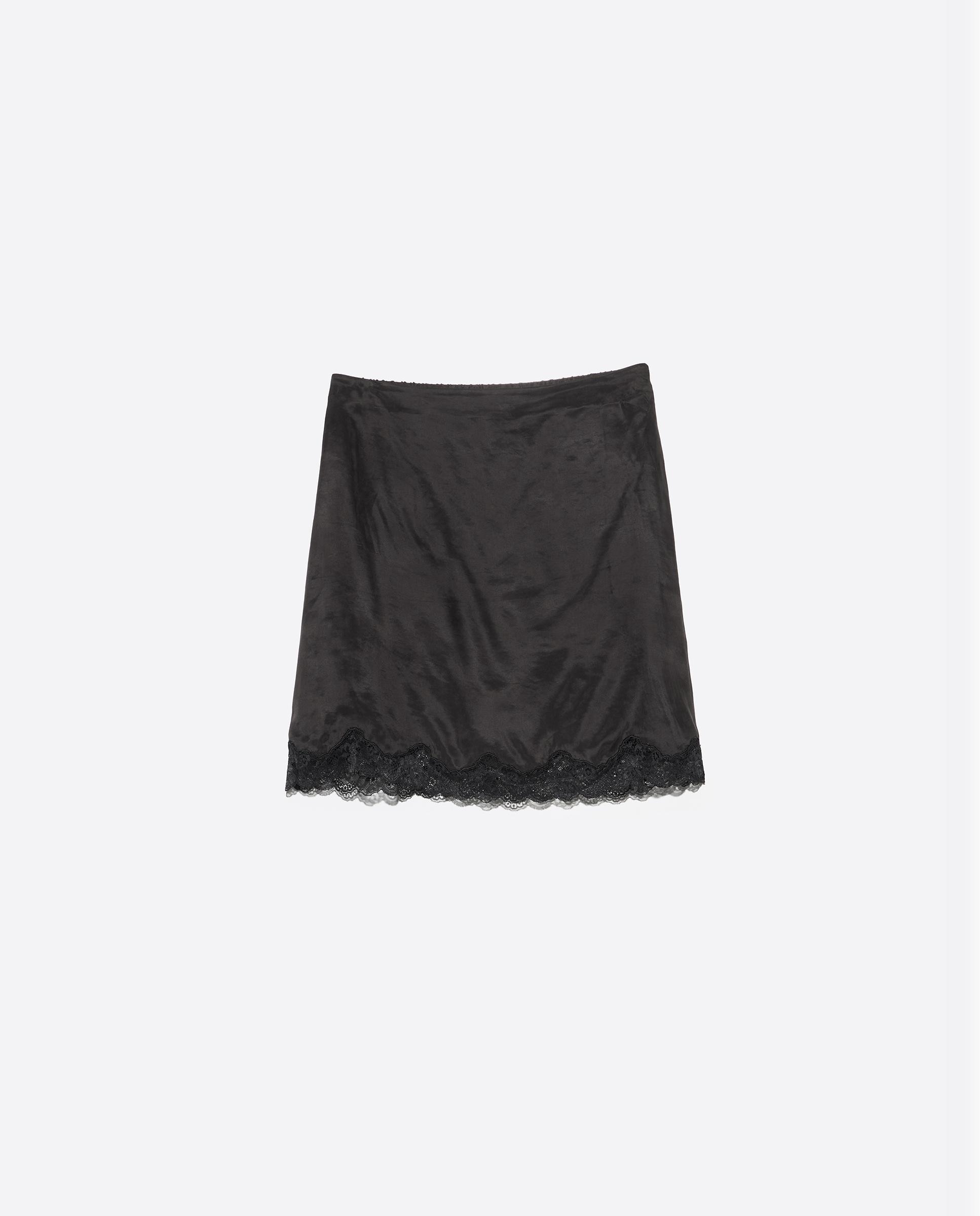 Saia Renda Mini Preto-5