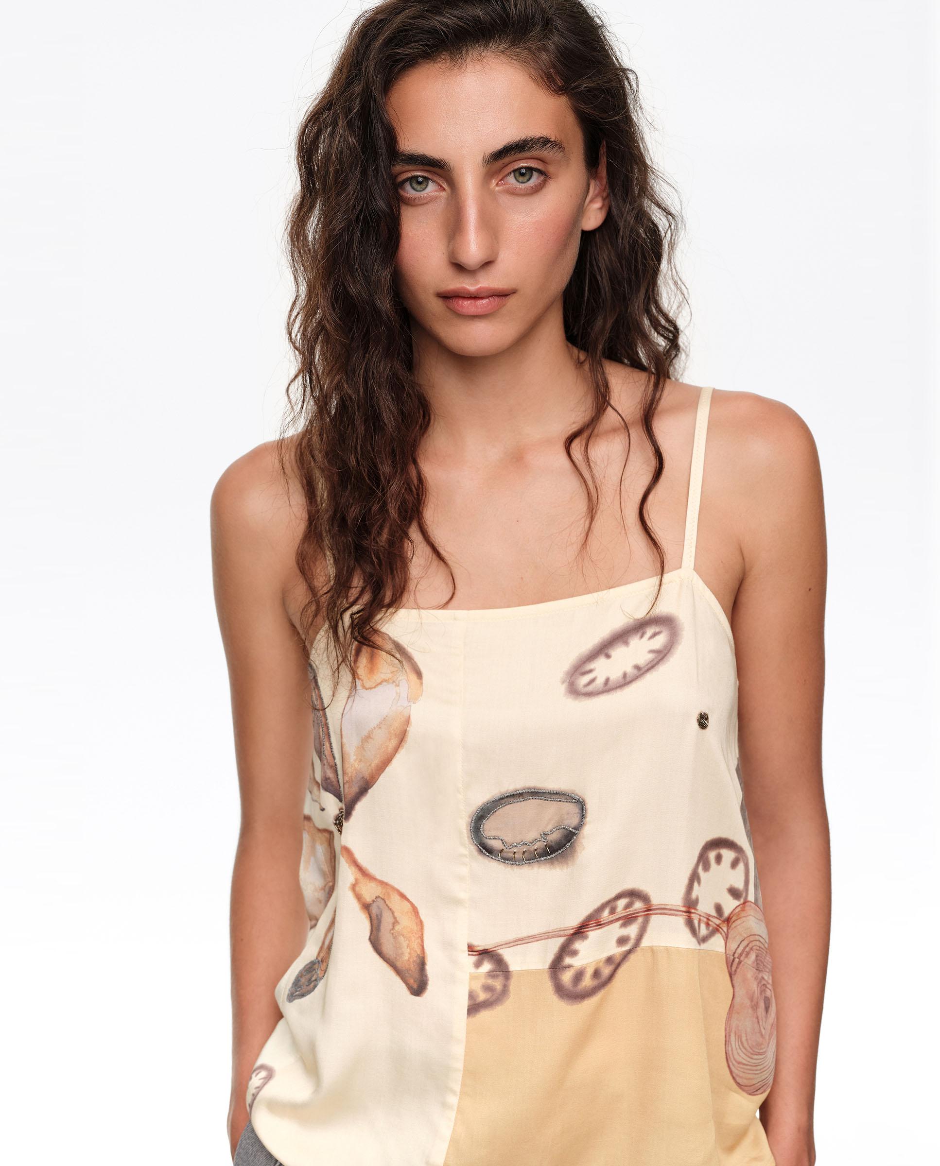 Top de Alças com Estampado Magical Forest Creme-2