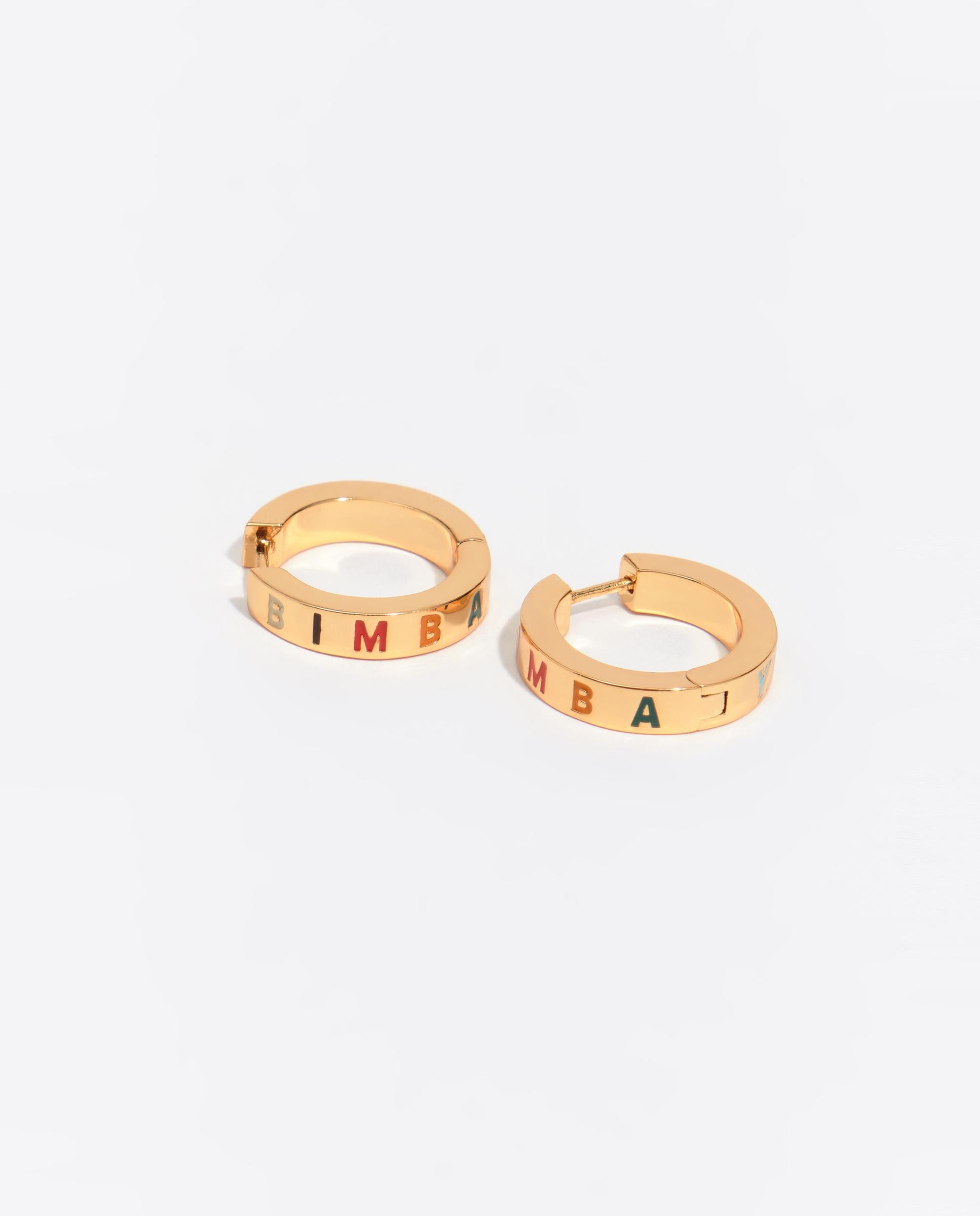 Brincos Argola Média com Logo Dourado-3