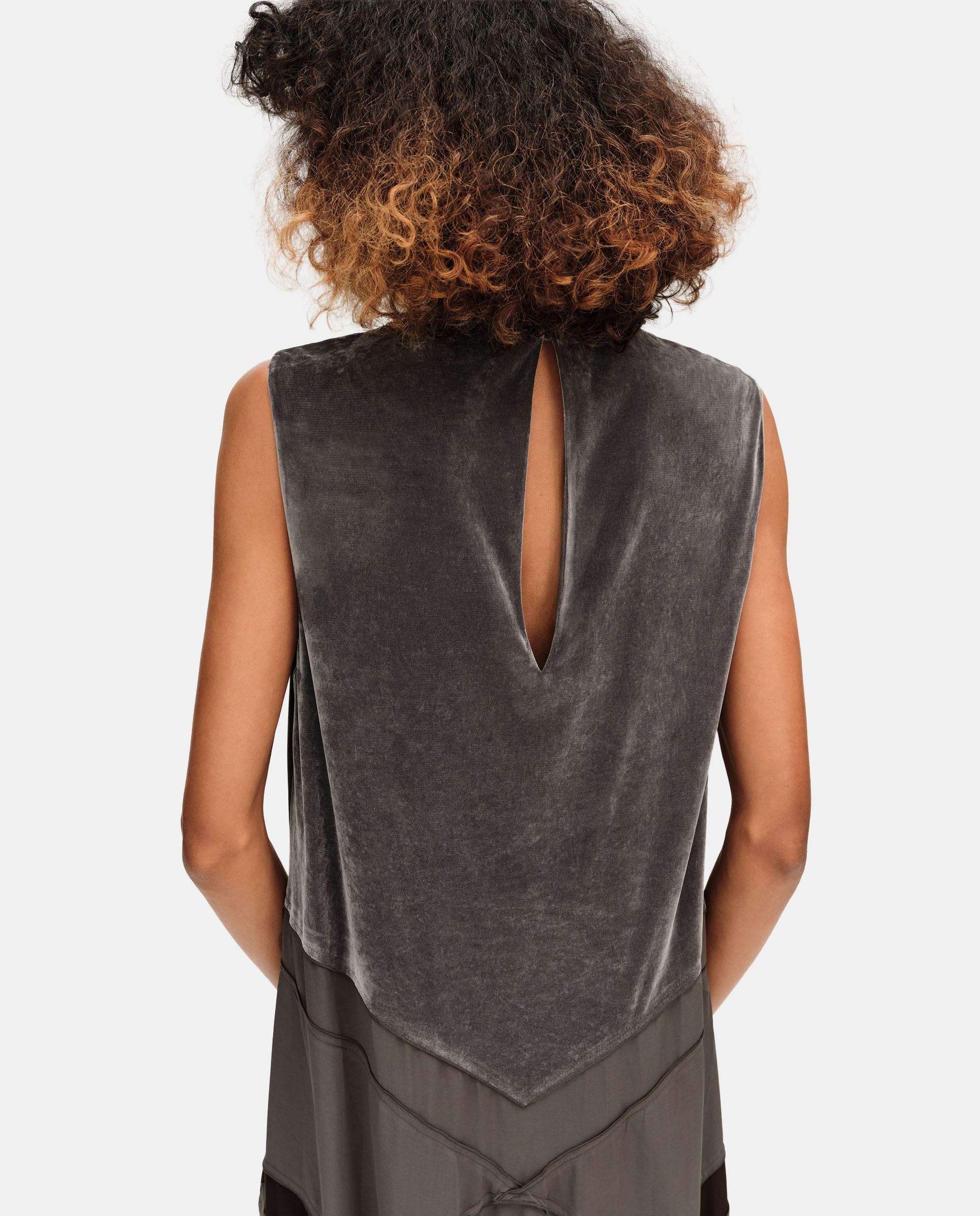 product.carousel.image.label