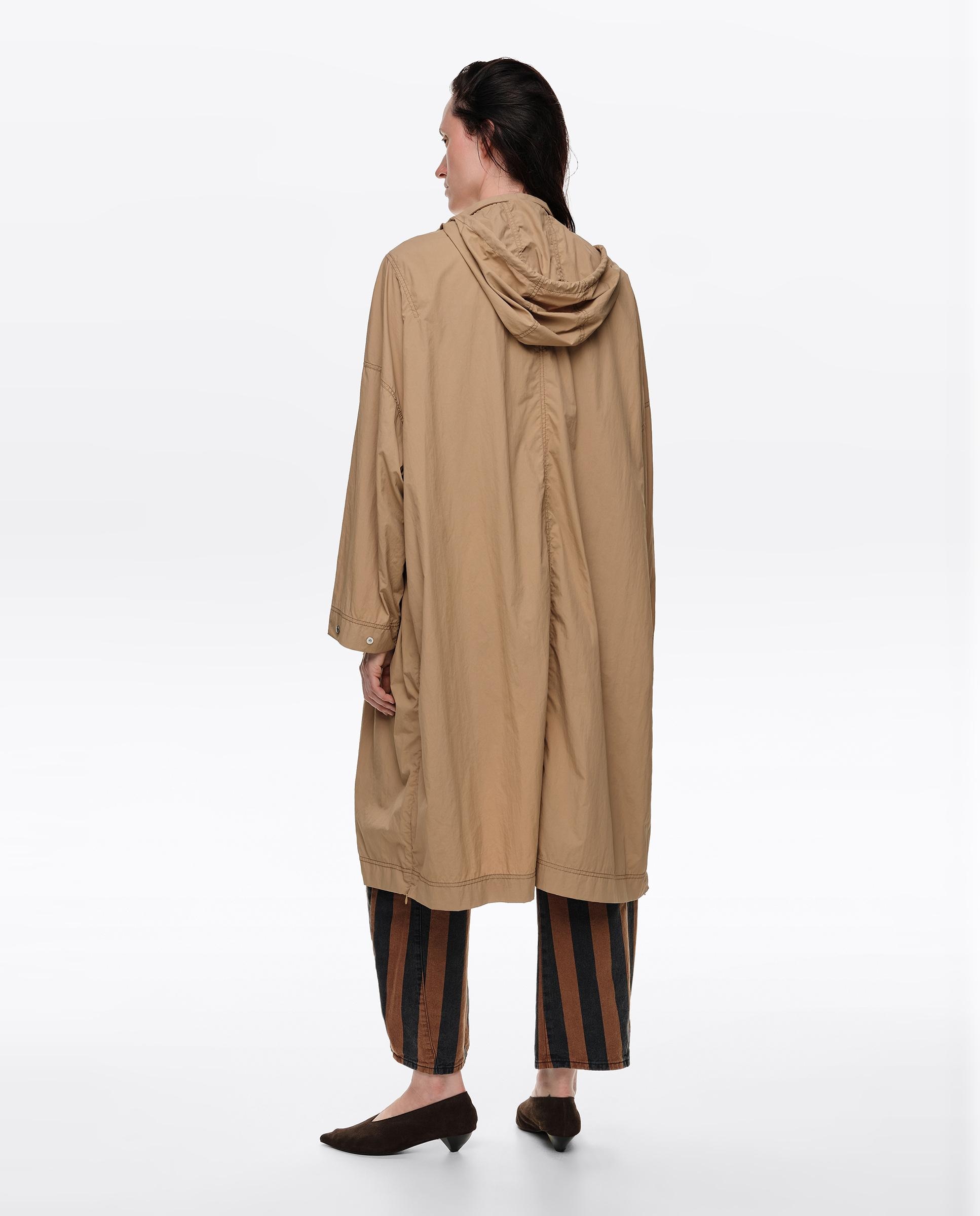 Gabardina Fluida Linha a Camel-4
