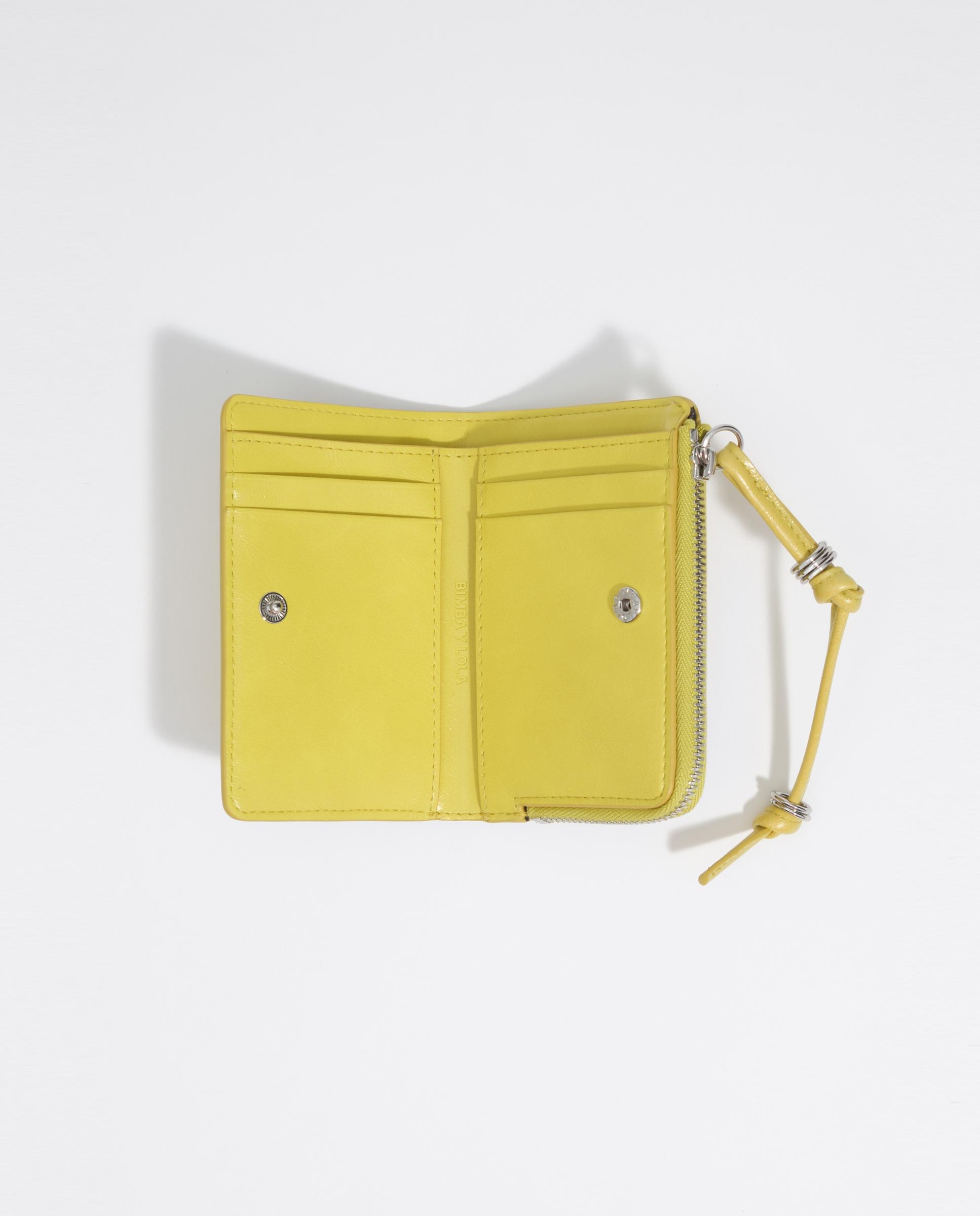 Carteira Compacta em Pele Amarelo-2