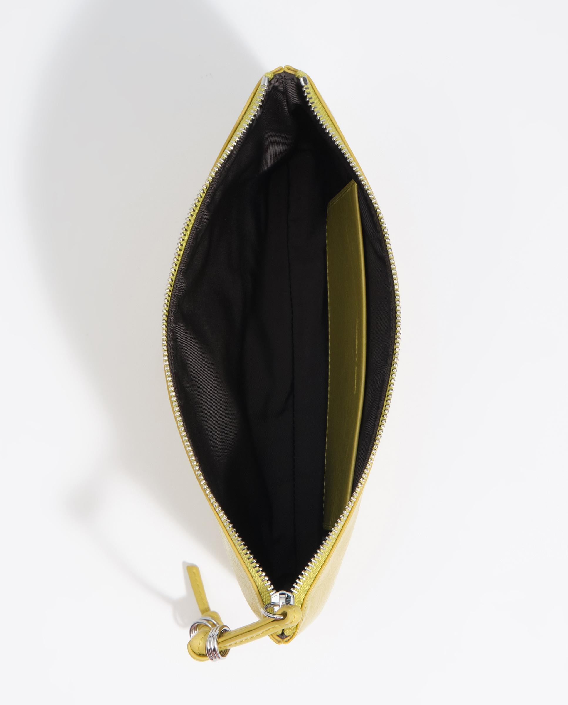 Necessaire Envelope com Fecho Zip Médio de Pele Amarelo-3